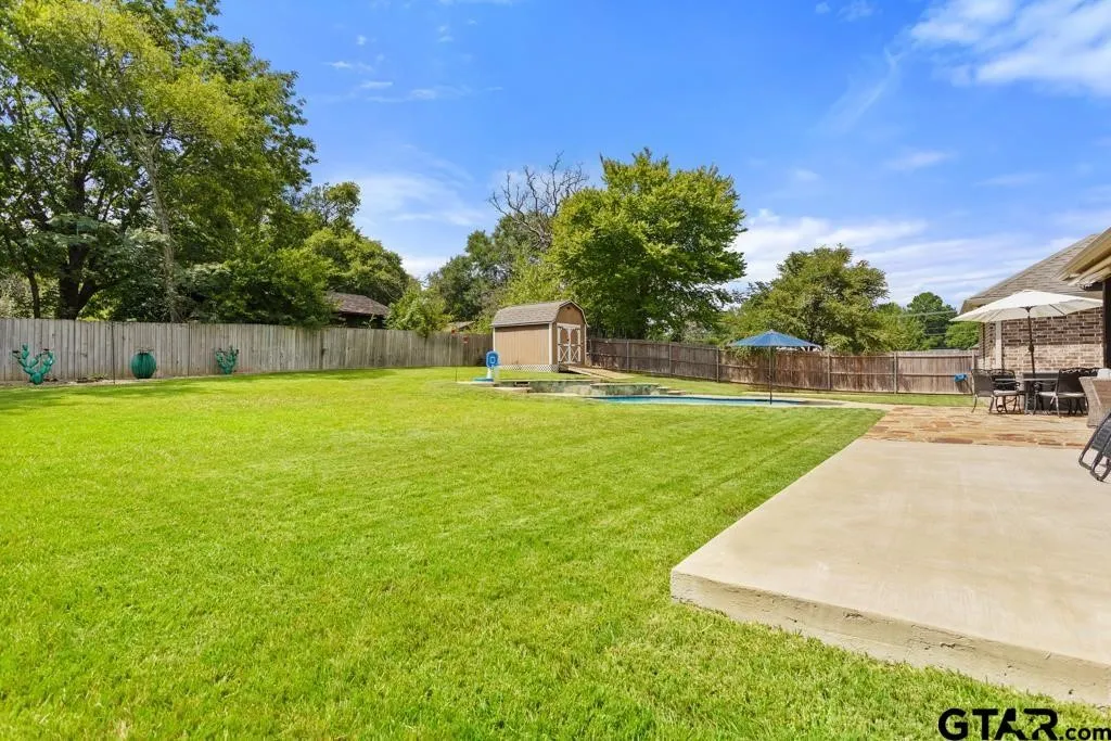 Single Family Residence For Sale in Smith County , 19551 Sandhill Lane, Flint, Texas 75762, 5 Bedroom, 3 Bathroom, 2 Garage spaces, 2,733 Sqft, built in 2013, mls#21202908, Real Estate Agent in Flint, Homes For Sale in Smith county, Homes For Sale in Flint, Realtor in Flint Texas, Real Estate Brokerage Independent Realty Texas, Luminita Cordes Realtor