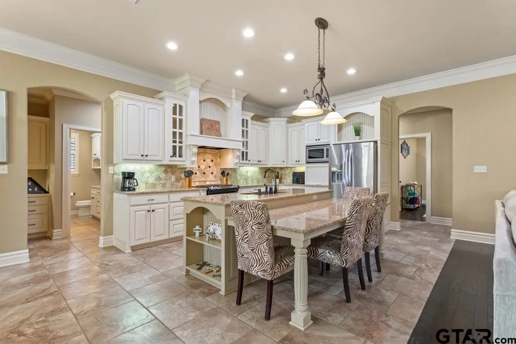 Single Family Residence For Sale in Smith County , 19551 Sandhill Lane, Flint, Texas 75762, 5 Bedroom, 3 Bathroom, 2 Garage spaces, 2,733 Sqft, built in 2013, mls#21202908, Real Estate Agent in Flint, Homes For Sale in Smith county, Homes For Sale in Flint, Realtor in Flint Texas, Real Estate Brokerage Independent Realty Texas, Luminita Cordes Realtor