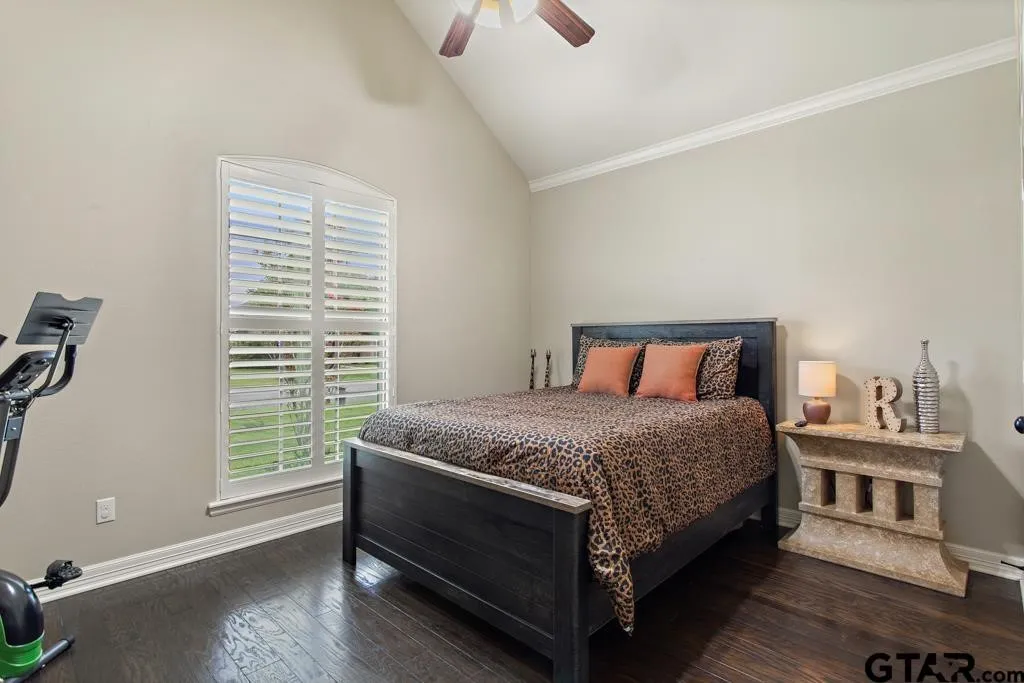 Single Family Residence For Sale in Smith County , 19551 Sandhill Lane, Flint, Texas 75762, 5 Bedroom, 3 Bathroom, 2 Garage spaces, 2,733 Sqft, built in 2013, mls#21202908, Real Estate Agent in Flint, Homes For Sale in Smith county, Homes For Sale in Flint, Realtor in Flint Texas, Real Estate Brokerage Independent Realty Texas, Luminita Cordes Realtor