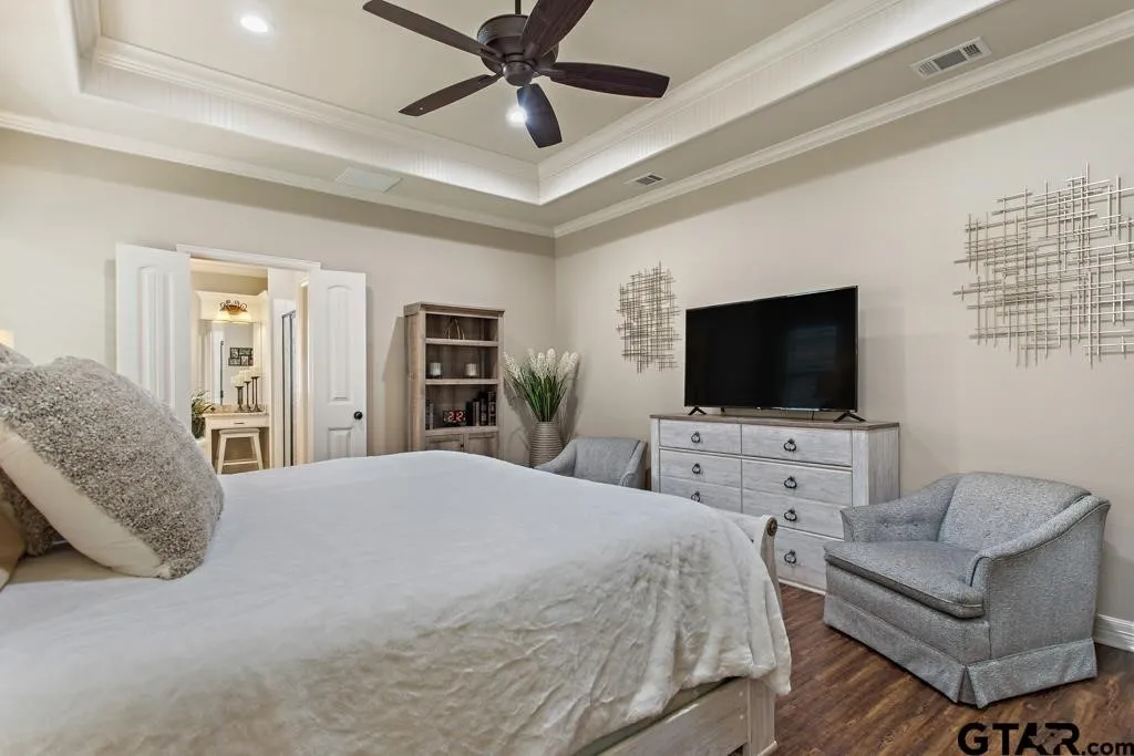 Single Family Residence For Sale in Smith County , 19551 Sandhill Lane, Flint, Texas 75762, 5 Bedroom, 3 Bathroom, 2 Garage spaces, 2,733 Sqft, built in 2013, mls#21202908, Real Estate Agent in Flint, Homes For Sale in Smith county, Homes For Sale in Flint, Realtor in Flint Texas, Real Estate Brokerage Independent Realty Texas, Luminita Cordes Realtor