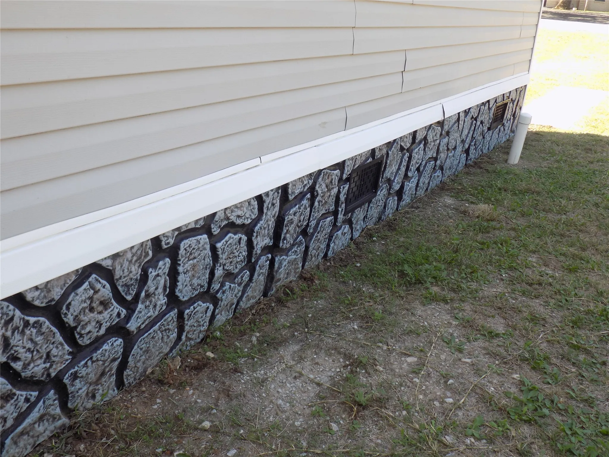 Beautiful skirting.