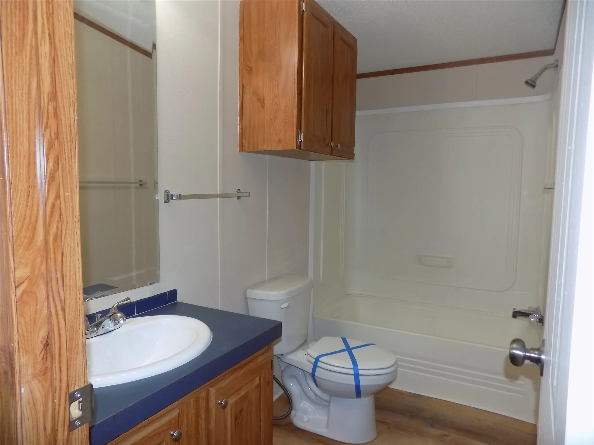 Guest bathroom.
