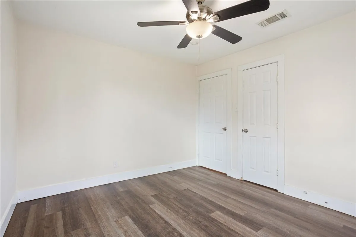 Single Family Residence For Sale in Mc Lennan County , 1400 Connally Street, Waco, Texas 76711, 2 Bedroom, 1 Bathroom, Garage spaces, 796 Sqft, built in 1949, mls#21200622, Real Estate Agent in Waco, Homes For Sale in Mc Lennan county, Homes For Sale in Waco, Realtor in Waco Texas, Real Estate Brokerage Independent Realty Texas, Luminita Cordes Realtor