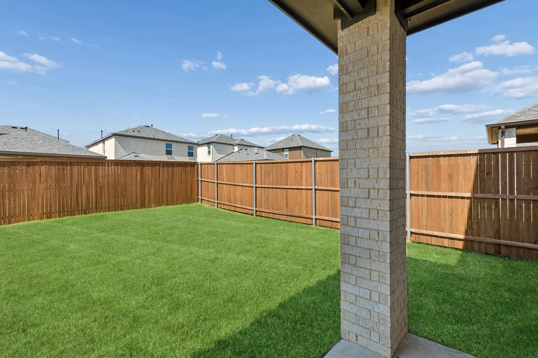 Single Family Residence For Sale in Kaufman County , 1518 Newcastle Lane, Forney, Texas 75126, 4 Bedroom, 4 Bathroom, 2 Garage spaces, 3,055 Sqft, built in 2025, New Construction - Complete, mls#21202979, Real Estate Agent in Forney, Homes For Sale in Kaufman county, Homes For Sale in Forney, Realtor in Forney Texas, Real Estate Brokerage Independent Realty Texas, Luminita Cordes Realtor