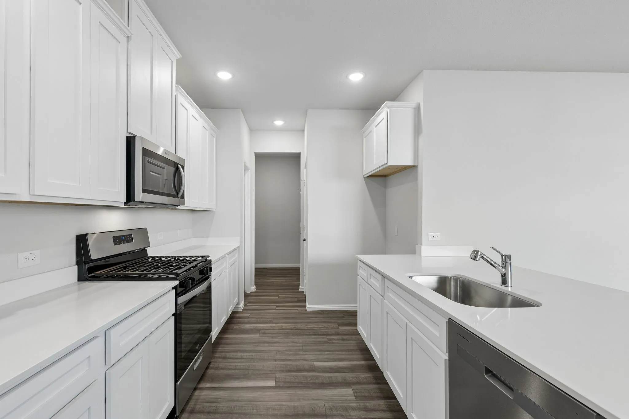 Single Family Residence For Sale in Kaufman County , 1518 Newcastle Lane, Forney, Texas 75126, 4 Bedroom, 4 Bathroom, 2 Garage spaces, 3,055 Sqft, built in 2025, New Construction - Complete, mls#21202979, Real Estate Agent in Forney, Homes For Sale in Kaufman county, Homes For Sale in Forney, Realtor in Forney Texas, Real Estate Brokerage Independent Realty Texas, Luminita Cordes Realtor