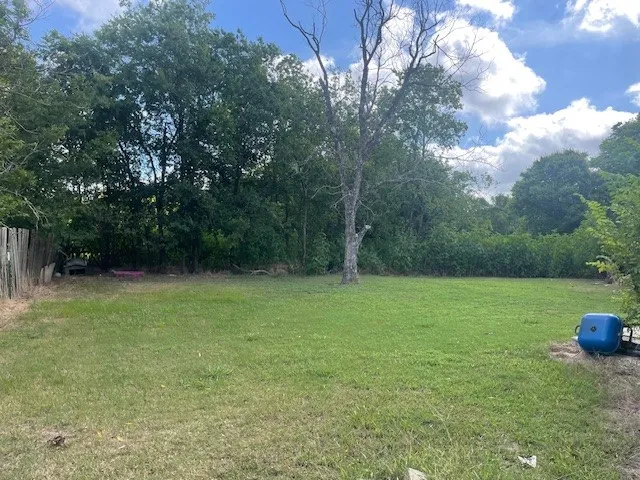 Single Family Residence For Sale in Limestone County , 527 E Yeagua Street, Groesbeck, Texas 76642, 2 Bedroom, 1 Bathroom, Garage spaces, 848 Sqft, built in 1956, mls#21202933, Real Estate Agent in Groesbeck, Homes For Sale in Limestone county, Homes For Sale in Groesbeck, Realtor in Groesbeck Texas, Real Estate Brokerage Independent Realty Texas, Luminita Cordes Realtor