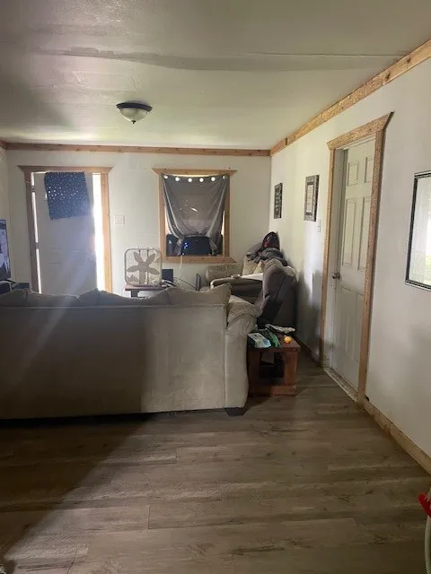 Single Family Residence For Sale in Limestone County , 527 E Yeagua Street, Groesbeck, Texas 76642, 2 Bedroom, 1 Bathroom, Garage spaces, 848 Sqft, built in 1956, mls#21202933, Real Estate Agent in Groesbeck, Homes For Sale in Limestone county, Homes For Sale in Groesbeck, Realtor in Groesbeck Texas, Real Estate Brokerage Independent Realty Texas, Luminita Cordes Realtor