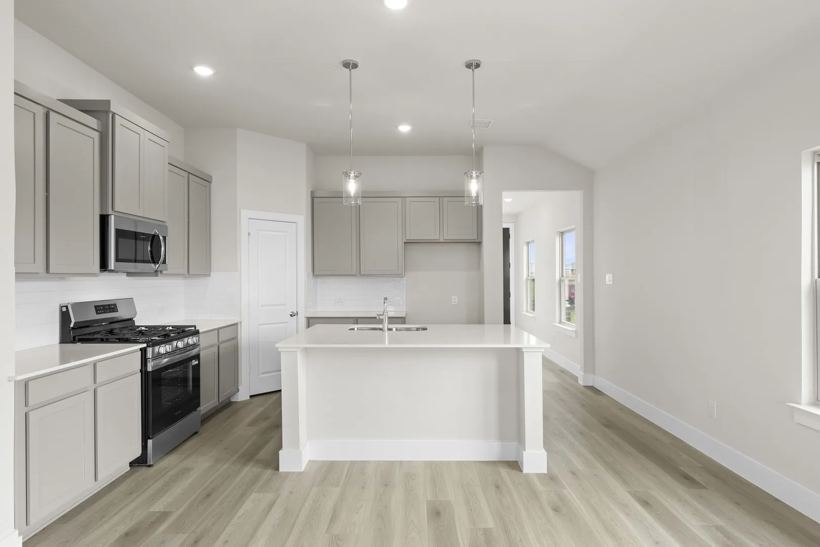Single Family Residence For Sale in Kaufman County , 1324 Comal Drive, Forney, Texas 75126, 3 Bedroom, 2 Bathroom, 3 Garage spaces, 1,546 Sqft, built in 2026, New Construction - Complete, mls#21203001, Real Estate Agent in Forney, Homes For Sale in Kaufman county, Homes For Sale in Forney, Realtor in Forney Texas, Real Estate Brokerage Independent Realty Texas, Luminita Cordes Realtor