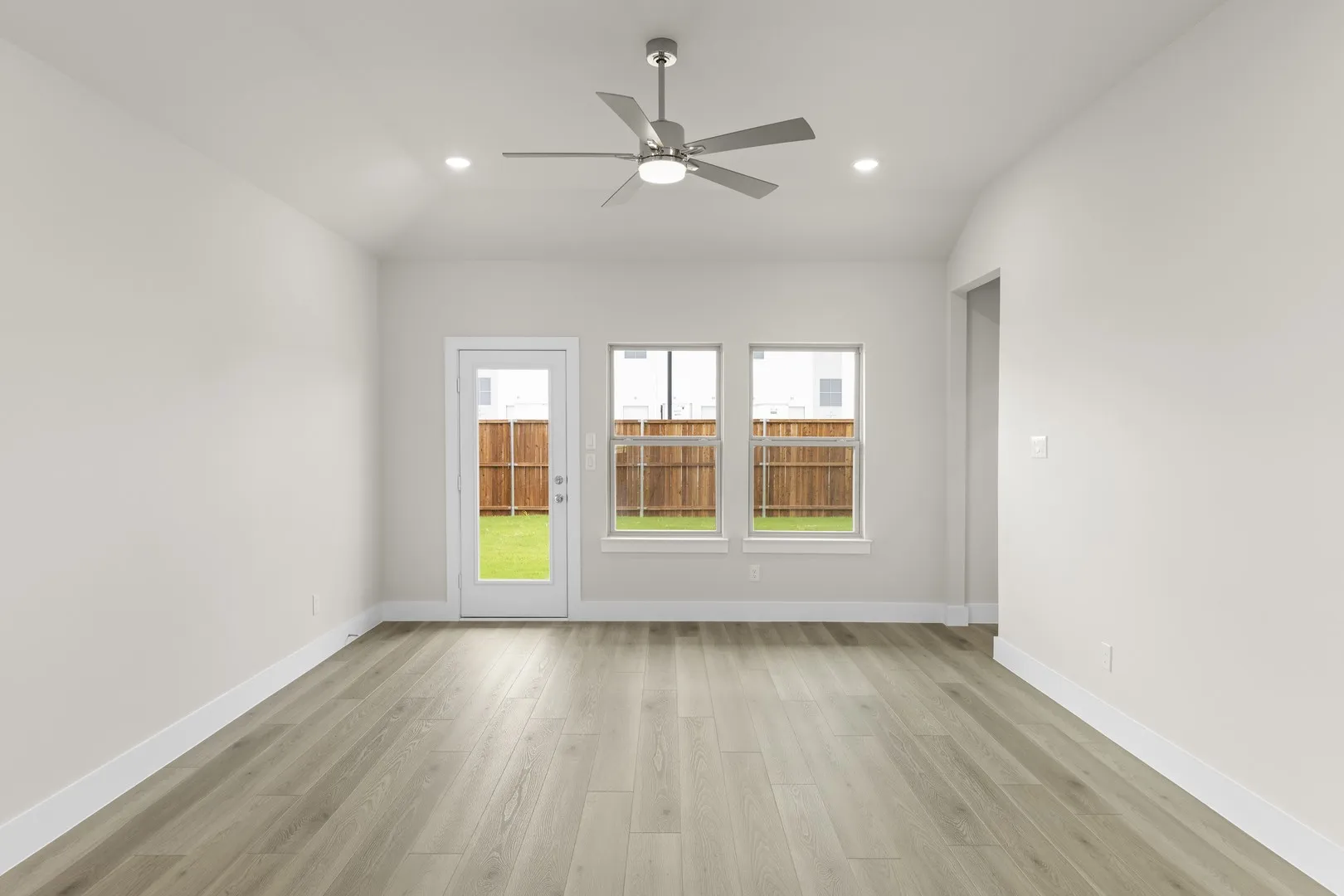 Single Family Residence For Sale in Kaufman County , 1324 Comal Drive, Forney, Texas 75126, 3 Bedroom, 2 Bathroom, 3 Garage spaces, 1,546 Sqft, built in 2026, New Construction - Complete, mls#21203001, Real Estate Agent in Forney, Homes For Sale in Kaufman county, Homes For Sale in Forney, Realtor in Forney Texas, Real Estate Brokerage Independent Realty Texas, Luminita Cordes Realtor