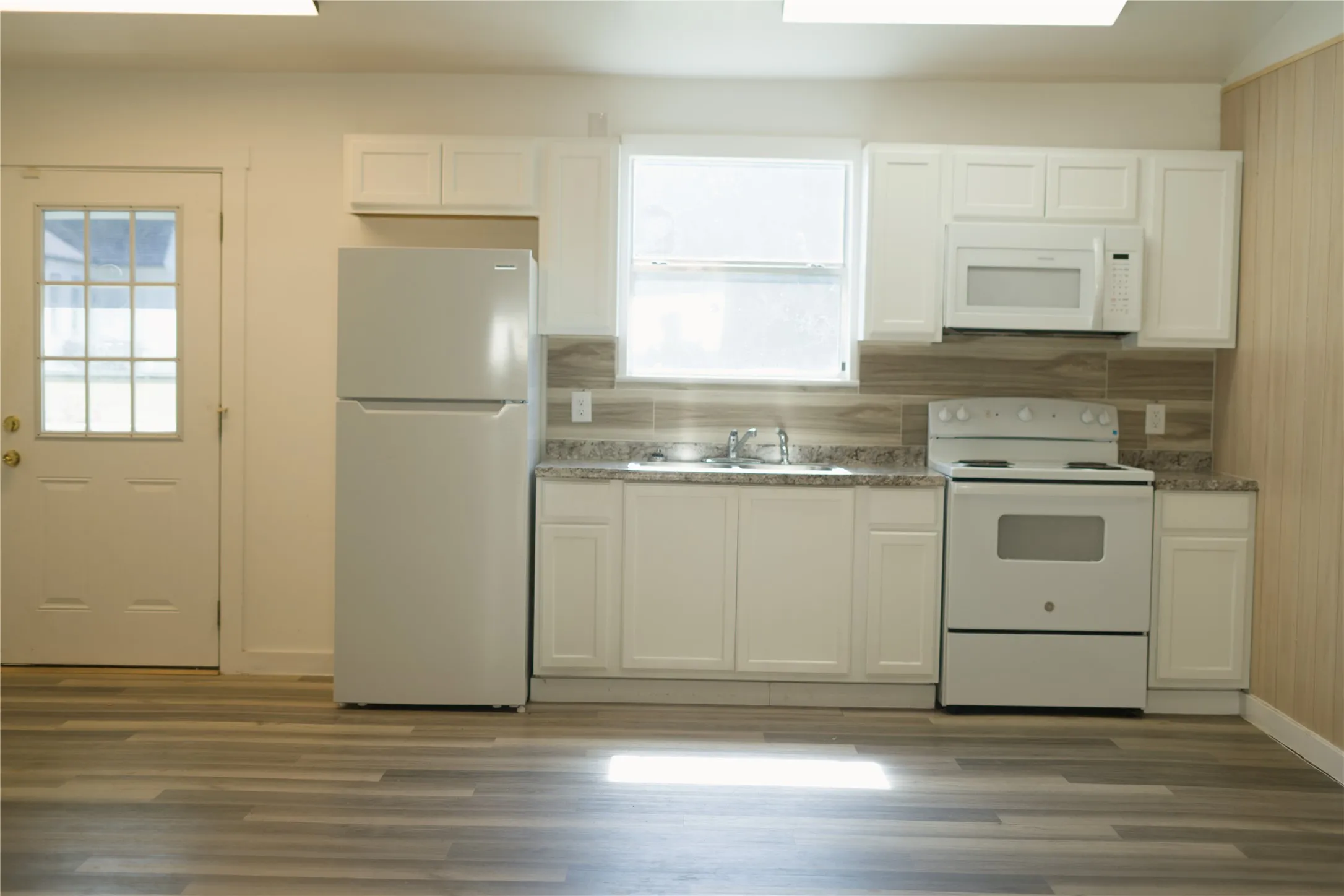 Single Family Residence For Sale in San Saba County , 403 S Live Oak Street, San Saba, Texas 76877, 1 Bedroom, 1 Bathroom, Garage spaces, 830 Sqft, built in 2011, mls#21203010, Real Estate Agent in San Saba, Homes For Sale in San Saba county, Homes For Sale in San Saba, Realtor in San Saba Texas, Real Estate Brokerage Independent Realty Texas, Luminita Cordes Realtor
