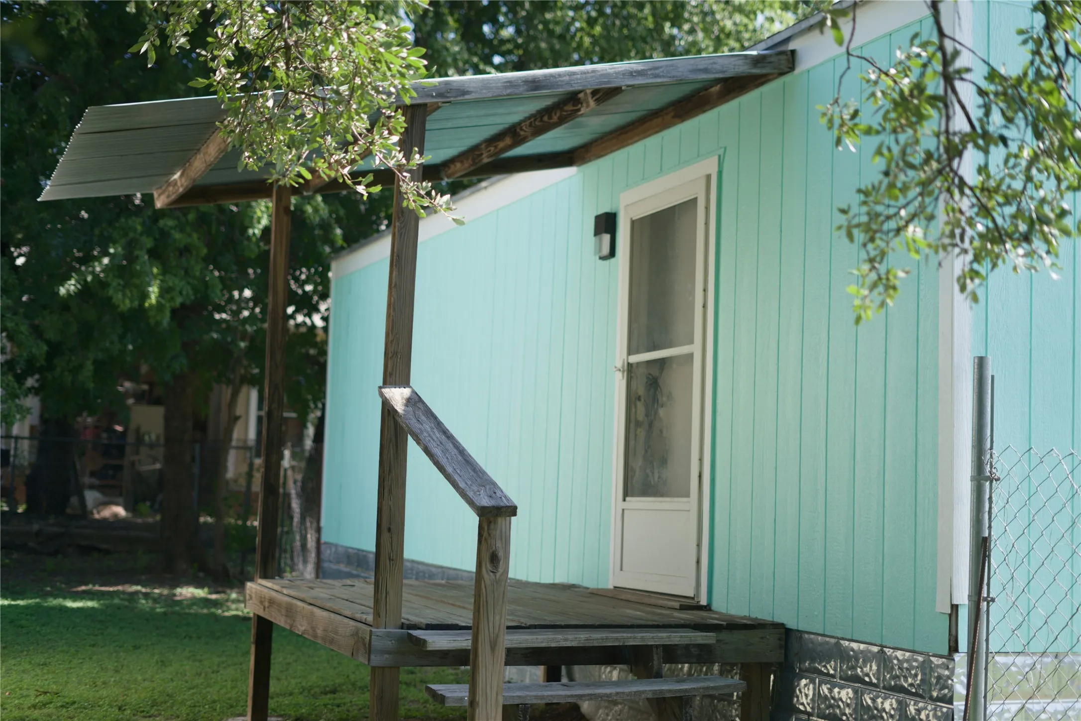 Single Family Residence For Sale in San Saba County , 403 S Live Oak Street, San Saba, Texas 76877, 1 Bedroom, 1 Bathroom, Garage spaces, 830 Sqft, built in 2011, mls#21203010, Real Estate Agent in San Saba, Homes For Sale in San Saba county, Homes For Sale in San Saba, Realtor in San Saba Texas, Real Estate Brokerage Independent Realty Texas, Luminita Cordes Realtor