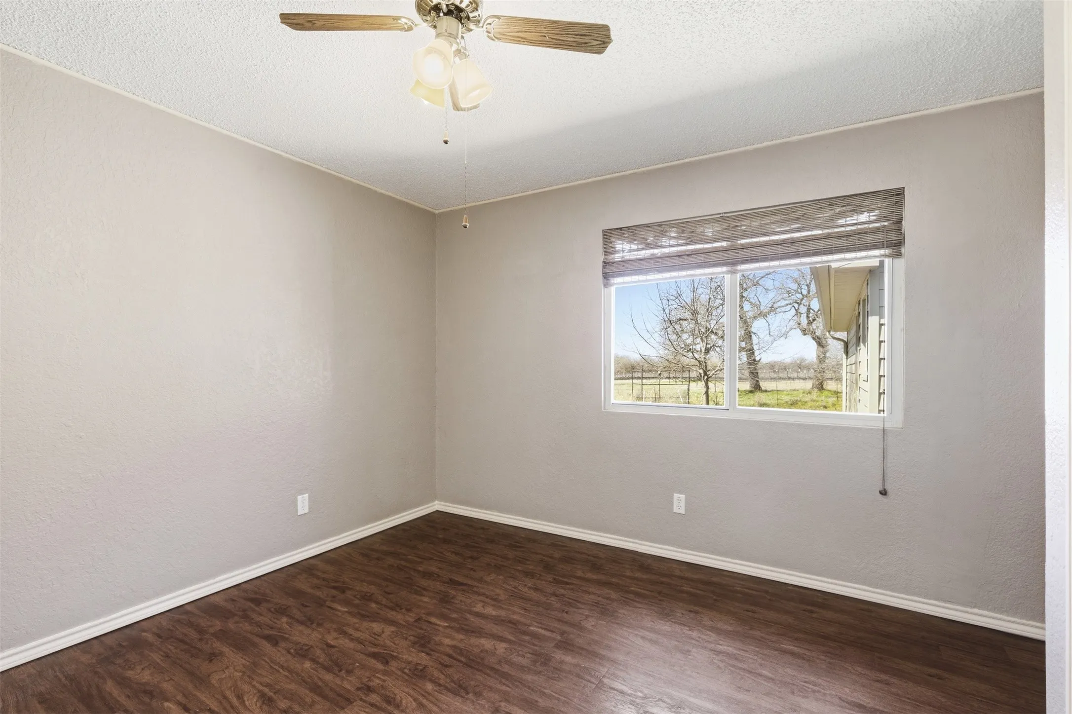 Single Family Residence For Sale in Wise County , 755 County Road 4280, Decatur, Texas 76234, 5 Bedrooms, 3 Bathrooms, Garage spaces, 2,784 Sqft, built in 1978, Preowned, Price $525,000, mls#21202929, Real Estate Agent in Decatur, Homes For Sale in Wise county, Homes For Sale in Decatur, Realtor in Decatur Texas, Real Estate Brokerage Independent Realty Texas, Luminita Cordes Realtor