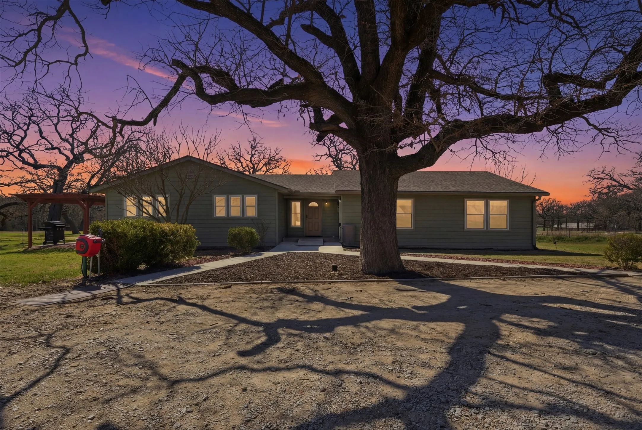 Single Family Residence For Sale in Wise County , 755 County Road 4280, Decatur, Texas 76234, 5 Bedrooms, 3 Bathrooms, Garage spaces, 2,784 Sqft, built in 1978, Preowned, Price $525,000, mls#21202929, Real Estate Agent in Decatur, Homes For Sale in Wise county, Homes For Sale in Decatur, Realtor in Decatur Texas, Real Estate Brokerage Independent Realty Texas, Luminita Cordes Realtor