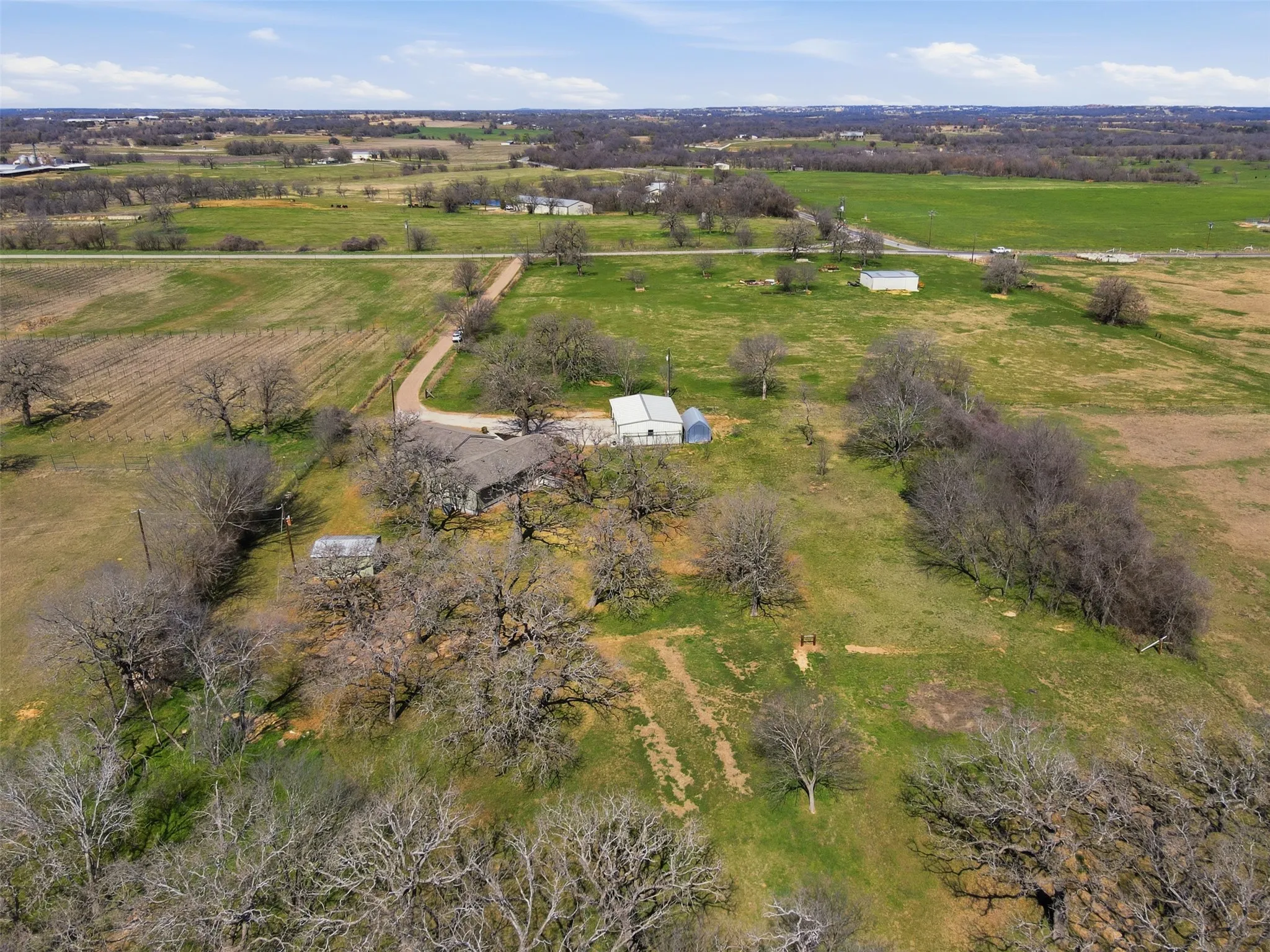 Single Family Residence For Sale in Wise County , 755 County Road 4280, Decatur, Texas 76234, 5 Bedrooms, 3 Bathrooms, Garage spaces, 2,784 Sqft, built in 1978, Preowned, Price $525,000, mls#21202929, Real Estate Agent in Decatur, Homes For Sale in Wise county, Homes For Sale in Decatur, Realtor in Decatur Texas, Real Estate Brokerage Independent Realty Texas, Luminita Cordes Realtor