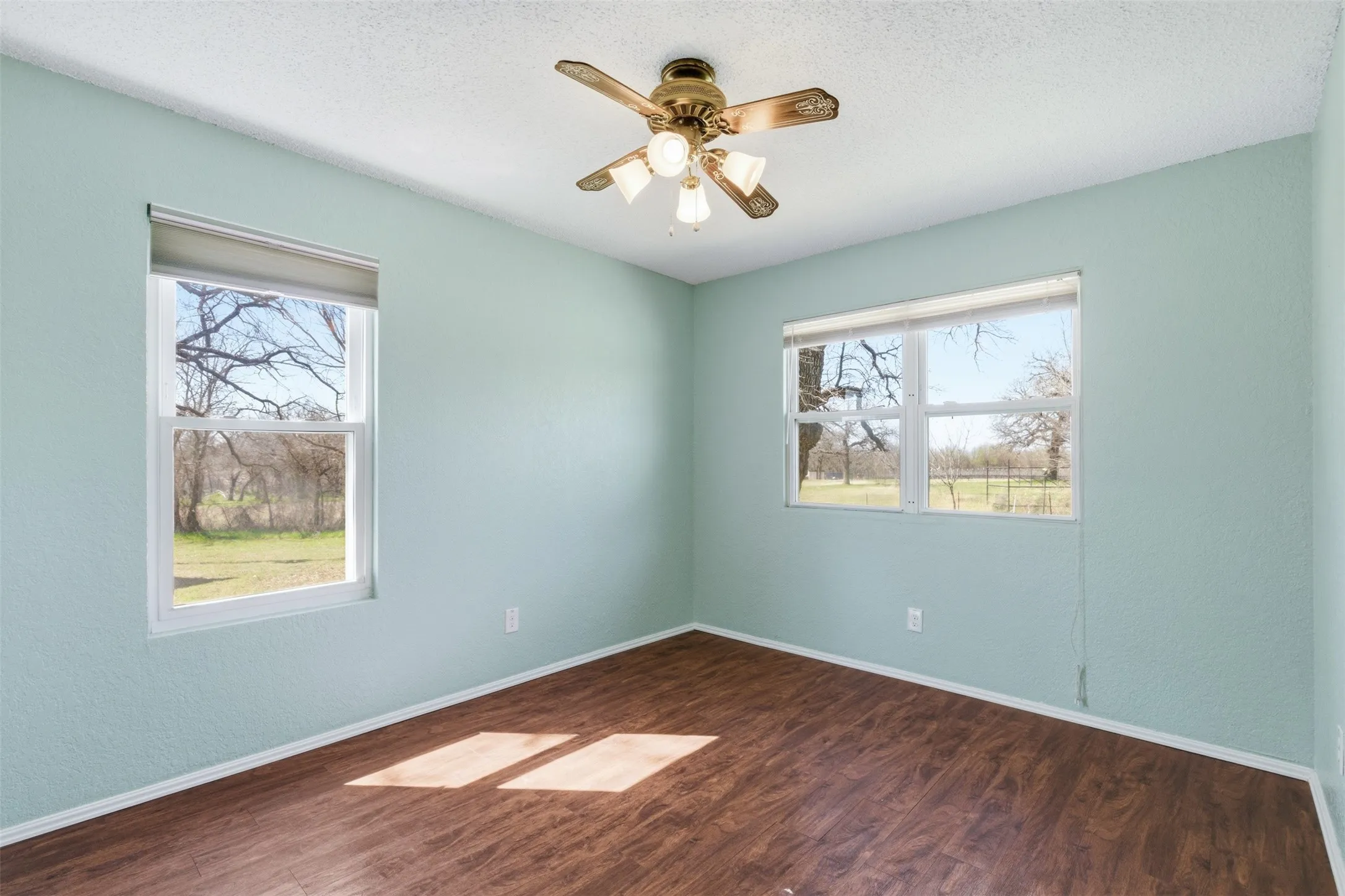 Single Family Residence For Sale in Wise County , 755 County Road 4280, Decatur, Texas 76234, 5 Bedrooms, 3 Bathrooms, Garage spaces, 2,784 Sqft, built in 1978, Preowned, Price $525,000, mls#21202929, Real Estate Agent in Decatur, Homes For Sale in Wise county, Homes For Sale in Decatur, Realtor in Decatur Texas, Real Estate Brokerage Independent Realty Texas, Luminita Cordes Realtor