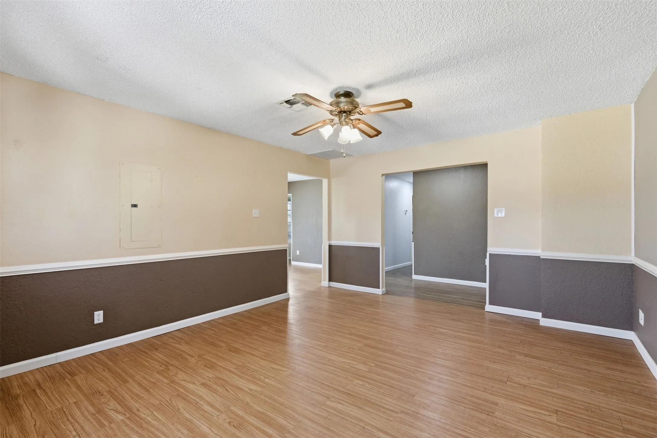 Single Family Residence For Sale in Wise County , 755 County Road 4280, Decatur, Texas 76234, 5 Bedrooms, 3 Bathrooms, Garage spaces, 2,784 Sqft, built in 1978, Preowned, Price $525,000, mls#21202929, Real Estate Agent in Decatur, Homes For Sale in Wise county, Homes For Sale in Decatur, Realtor in Decatur Texas, Real Estate Brokerage Independent Realty Texas, Luminita Cordes Realtor