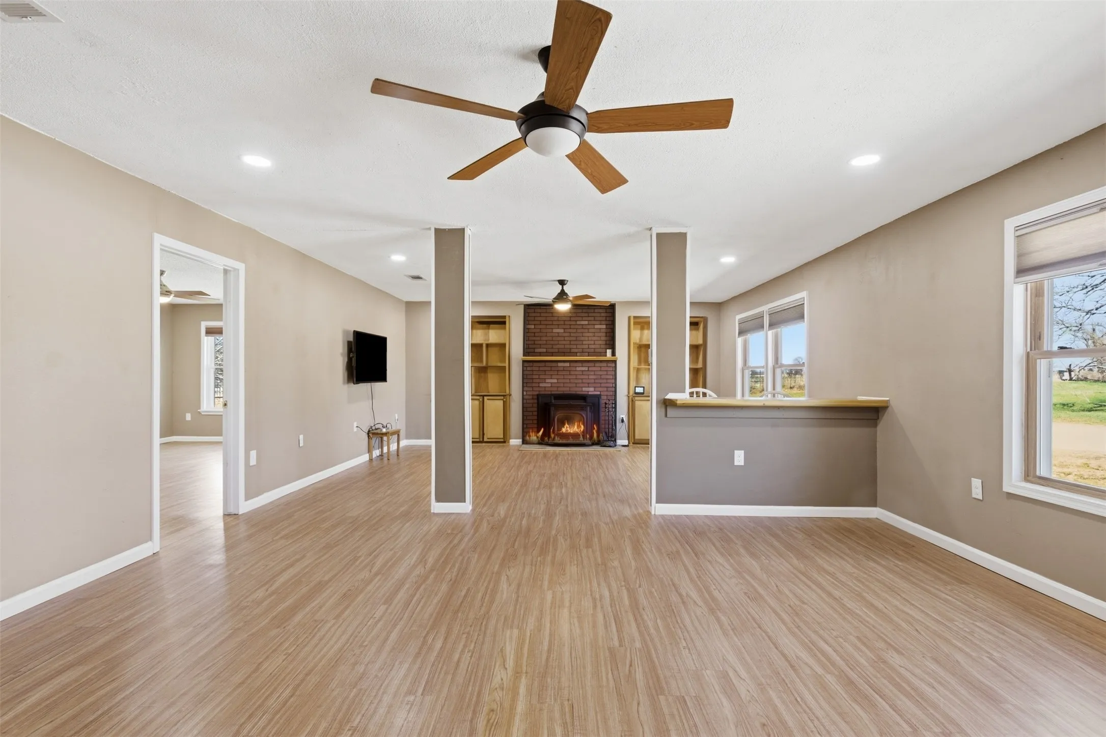 Single Family Residence For Sale in Wise County , 755 County Road 4280, Decatur, Texas 76234, 5 Bedrooms, 3 Bathrooms, Garage spaces, 2,784 Sqft, built in 1978, Preowned, Price $525,000, mls#21202929, Real Estate Agent in Decatur, Homes For Sale in Wise county, Homes For Sale in Decatur, Realtor in Decatur Texas, Real Estate Brokerage Independent Realty Texas, Luminita Cordes Realtor