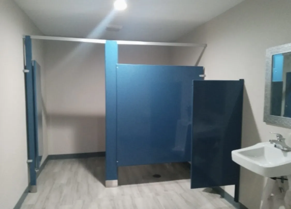 Gang Bathroom
