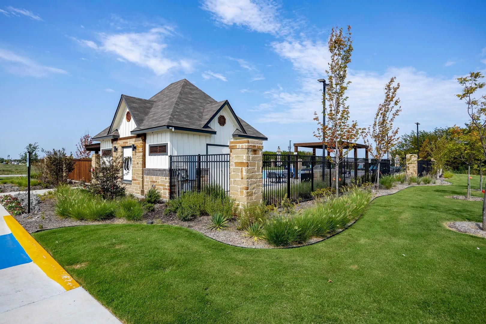 Waverly Amenities