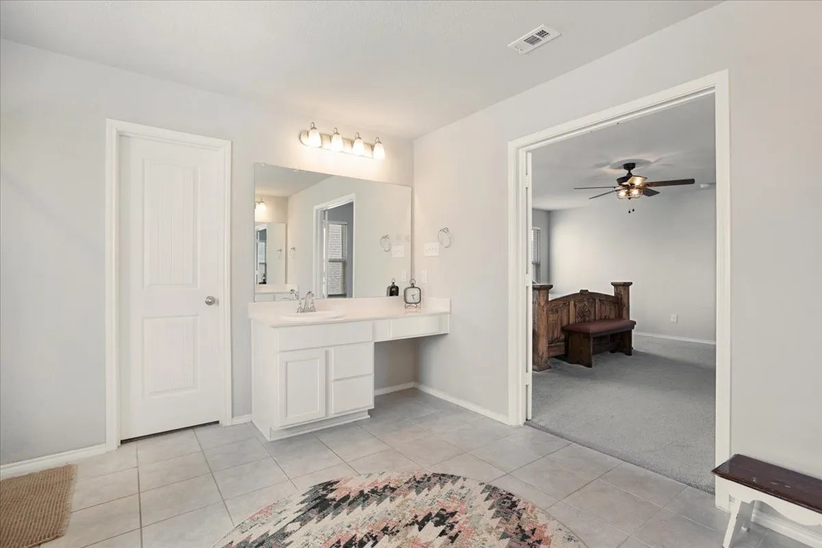 Single Family Residence For Sale in Denton County , 10021 Adams Lane, Providence Village, Texas 76227, 4 Bedroom, 3 Bathroom, 2 Garage spaces, 3,108 Sqft, built in 2020, Preowned, mls#21200550, Real Estate Agent in Providence Village, Homes For Sale in Denton county, Homes For Sale in Providence Village, Realtor in Providence Village Texas, Real Estate Brokerage Independent Realty Texas, Luminita Cordes Realtor