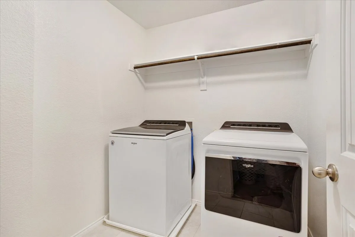 Single Family Residence For Sale in Denton County , 10021 Adams Lane, Providence Village, Texas 76227, 4 Bedroom, 3 Bathroom, 2 Garage spaces, 3,108 Sqft, built in 2020, Preowned, mls#21200550, Real Estate Agent in Providence Village, Homes For Sale in Denton county, Homes For Sale in Providence Village, Realtor in Providence Village Texas, Real Estate Brokerage Independent Realty Texas, Luminita Cordes Realtor