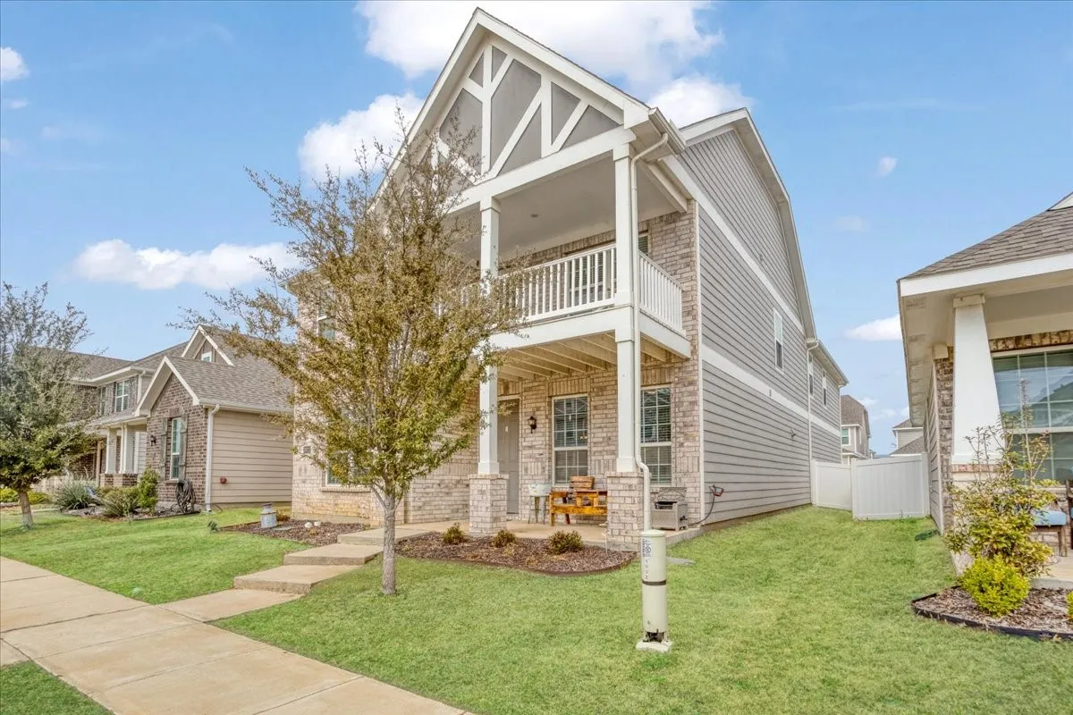 Single Family Residence For Sale in Denton County , 10021 Adams Lane, Providence Village, Texas 76227, 4 Bedroom, 3 Bathroom, 2 Garage spaces, 3,108 Sqft, built in 2020, Preowned, mls#21200550, Real Estate Agent in Providence Village, Homes For Sale in Denton county, Homes For Sale in Providence Village, Realtor in Providence Village Texas, Real Estate Brokerage Independent Realty Texas, Luminita Cordes Realtor