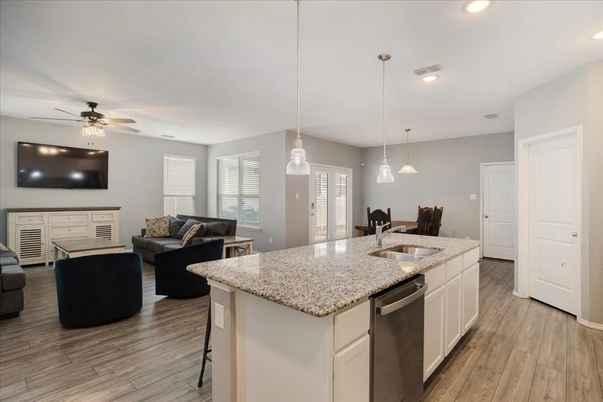 Single Family Residence For Sale in Denton County , 10021 Adams Lane, Providence Village, Texas 76227, 4 Bedroom, 3 Bathroom, 2 Garage spaces, 3,108 Sqft, built in 2020, Preowned, mls#21200550, Real Estate Agent in Providence Village, Homes For Sale in Denton county, Homes For Sale in Providence Village, Realtor in Providence Village Texas, Real Estate Brokerage Independent Realty Texas, Luminita Cordes Realtor