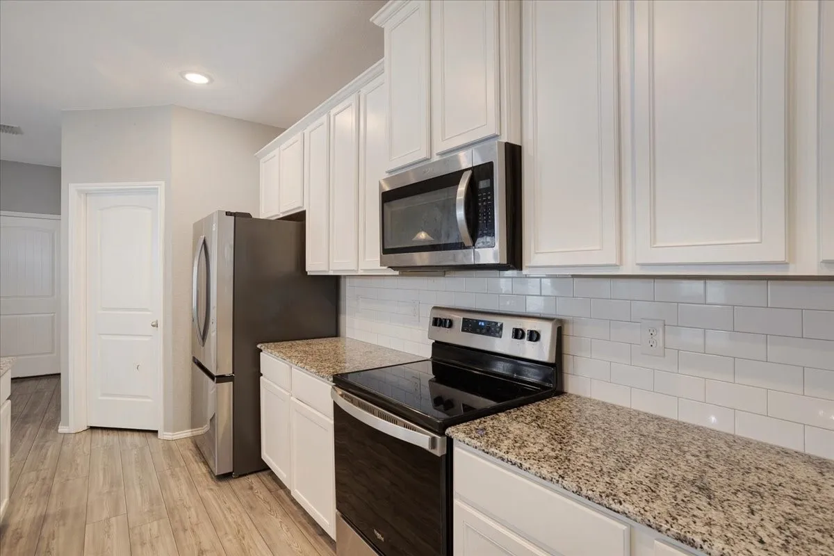 Single Family Residence For Sale in Denton County , 10021 Adams Lane, Providence Village, Texas 76227, 4 Bedroom, 3 Bathroom, 2 Garage spaces, 3,108 Sqft, built in 2020, Preowned, mls#21200550, Real Estate Agent in Providence Village, Homes For Sale in Denton county, Homes For Sale in Providence Village, Realtor in Providence Village Texas, Real Estate Brokerage Independent Realty Texas, Luminita Cordes Realtor