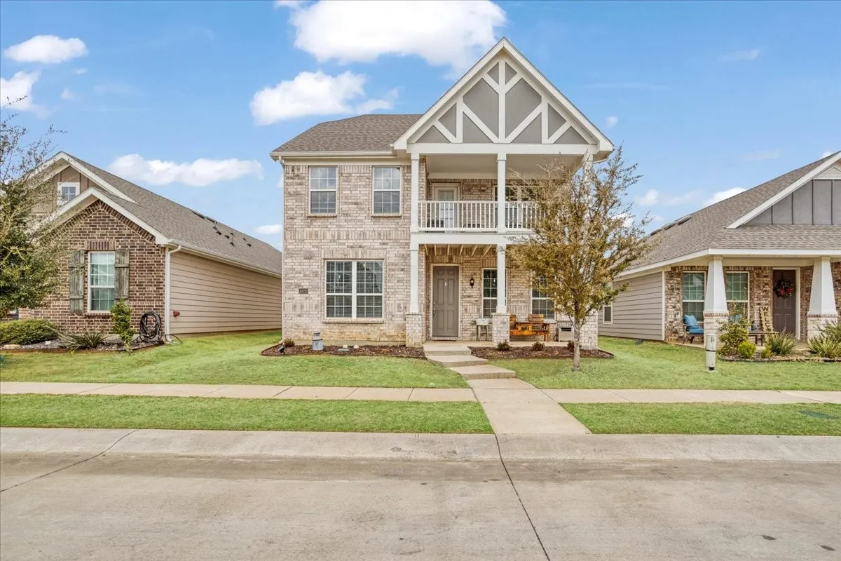 Single Family Residence For Sale in Denton County , 10021 Adams Lane, Providence Village, Texas 76227, 4 Bedroom, 3 Bathroom, 2 Garage spaces, 3,108 Sqft, built in 2020, Preowned, mls#21200550, Real Estate Agent in Providence Village, Homes For Sale in Denton county, Homes For Sale in Providence Village, Realtor in Providence Village Texas, Real Estate Brokerage Independent Realty Texas, Luminita Cordes Realtor