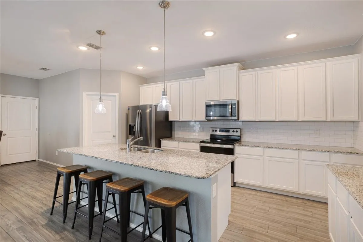 Single Family Residence For Sale in Denton County , 10021 Adams Lane, Providence Village, Texas 76227, 4 Bedroom, 3 Bathroom, 2 Garage spaces, 3,108 Sqft, built in 2020, Preowned, mls#21200550, Real Estate Agent in Providence Village, Homes For Sale in Denton county, Homes For Sale in Providence Village, Realtor in Providence Village Texas, Real Estate Brokerage Independent Realty Texas, Luminita Cordes Realtor