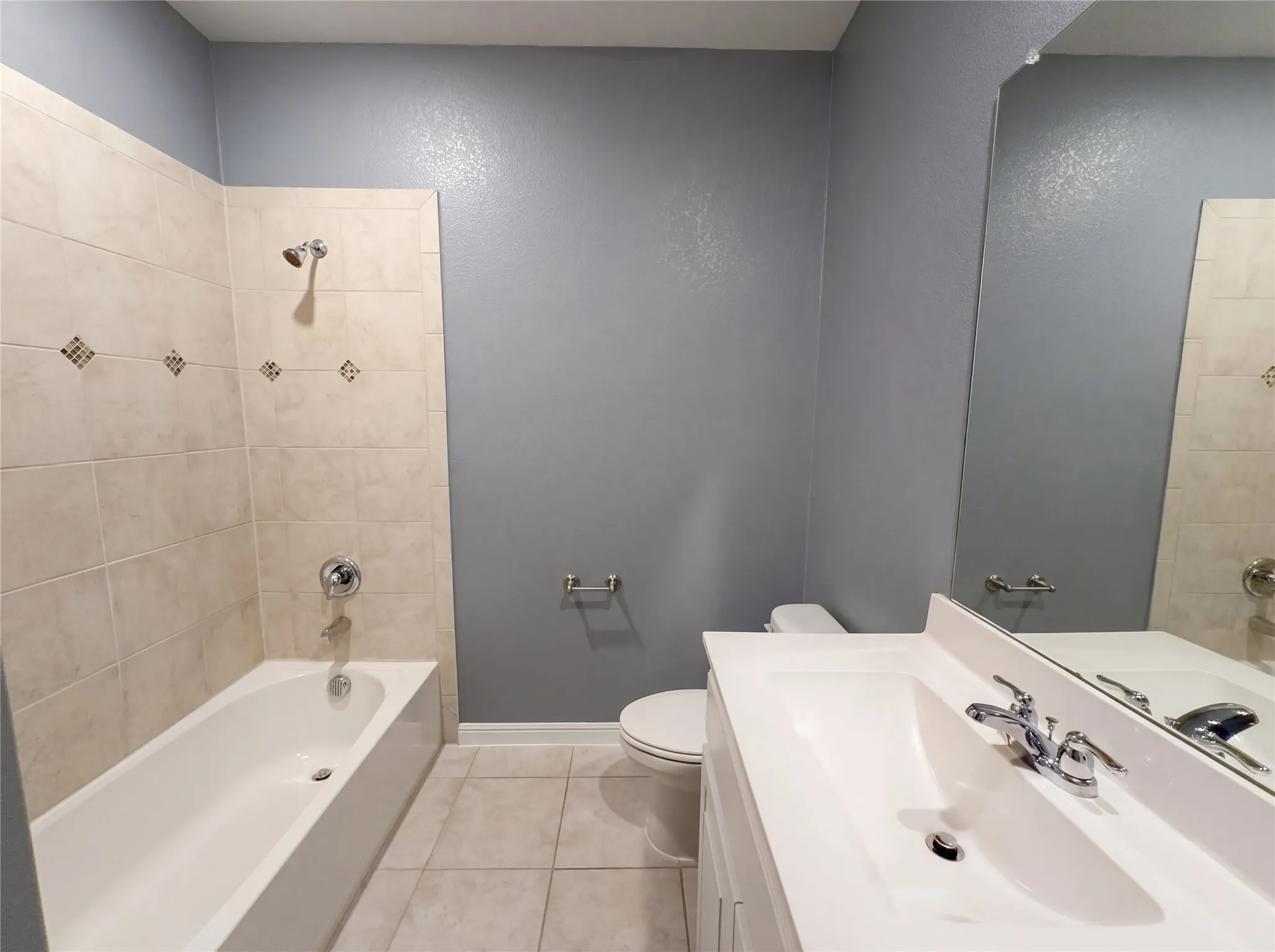 Single Family Residence For Sale in Ellis County , 2520 Allview Lane, Glenn Heights, Texas 75154, 3 Bedrooms, 2 Bathrooms, 2 Garage spaces, 1,784 Sqft, built in 2020, Preowned, Price $315,000, mls#21203202, Real Estate Agent in Glenn Heights, Homes For Sale in Ellis county, Homes For Sale in Glenn Heights, Realtor in Glenn Heights Texas, Real Estate Brokerage Independent Realty Texas, Luminita Cordes Realtor