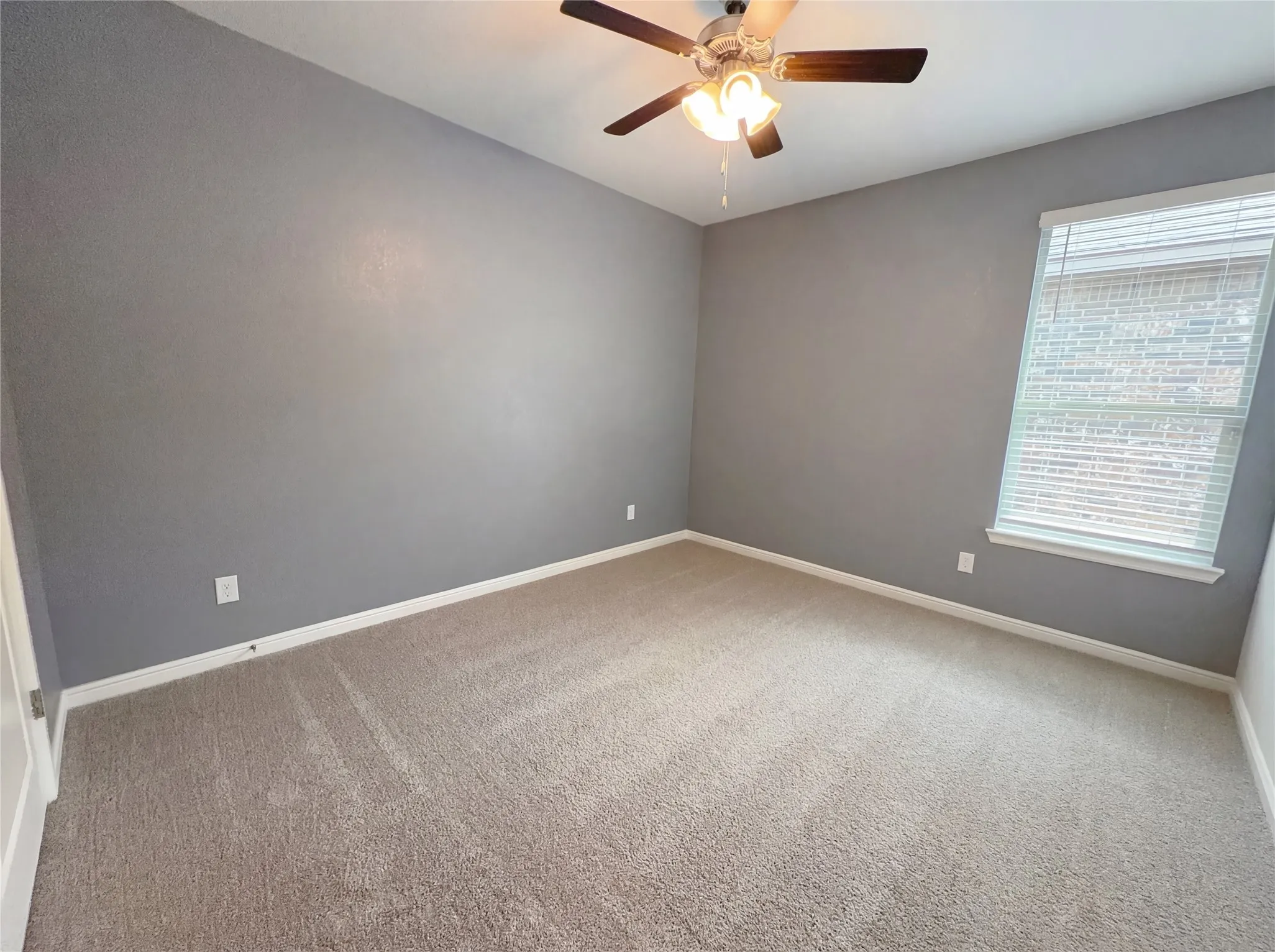 Single Family Residence For Sale in Ellis County , 2520 Allview Lane, Glenn Heights, Texas 75154, 3 Bedrooms, 2 Bathrooms, 2 Garage spaces, 1,784 Sqft, built in 2020, Preowned, Price $315,000, mls#21203202, Real Estate Agent in Glenn Heights, Homes For Sale in Ellis county, Homes For Sale in Glenn Heights, Realtor in Glenn Heights Texas, Real Estate Brokerage Independent Realty Texas, Luminita Cordes Realtor