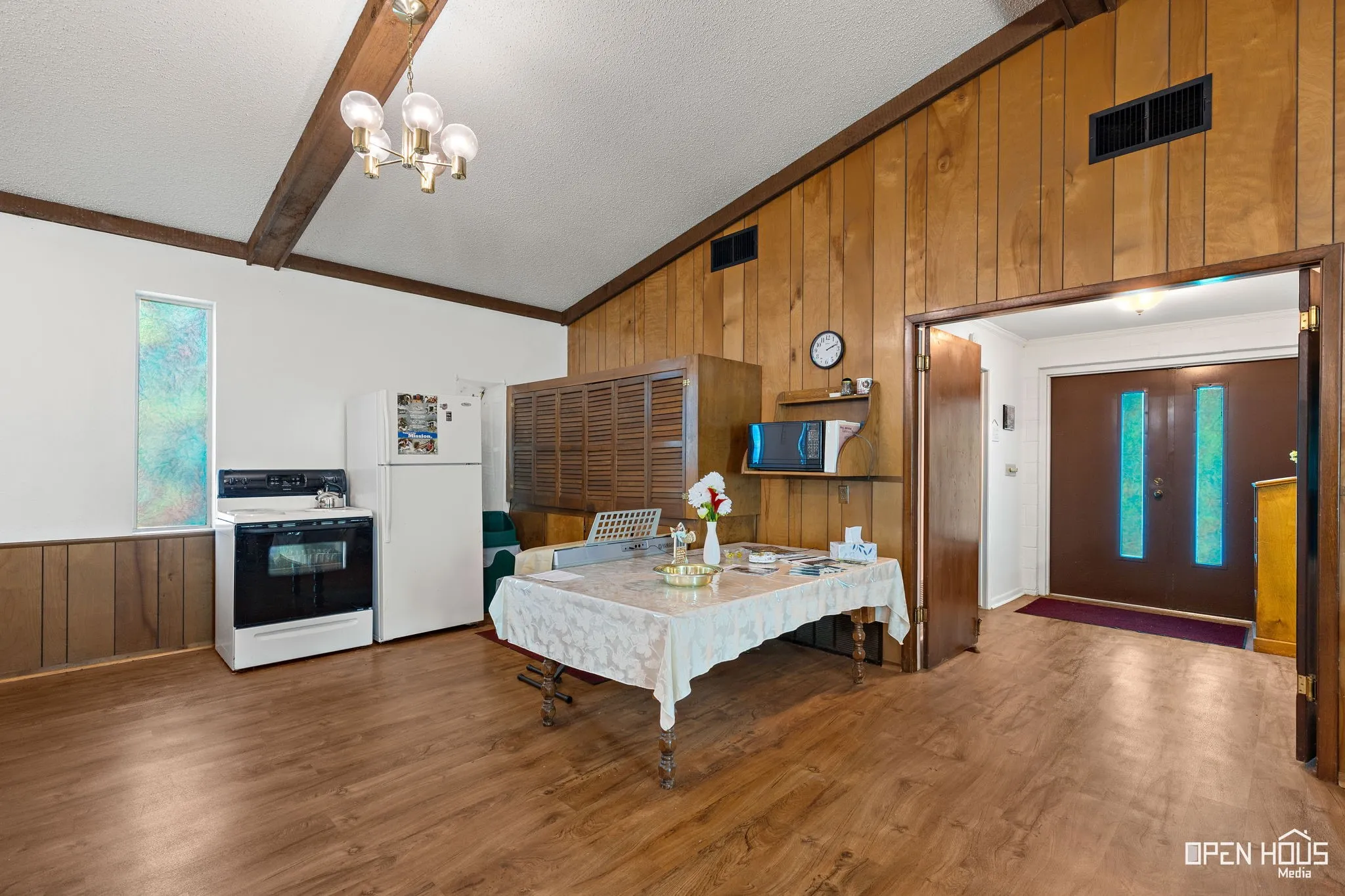 Office For Sale in Wichita County , 801 N 1st Street, Iowa Park, Texas 76367, 0, 0, Garage spaces, 0 Sqft, built in 1974, Preowned, Price $195,000, mls#21203293, Real Estate Agent in Iowa Park, Homes For Sale in Wichita county, Homes For Sale in Iowa Park, Realtor in Iowa Park Texas, Real Estate Brokerage Independent Realty Texas, Luminita Cordes Realtor
