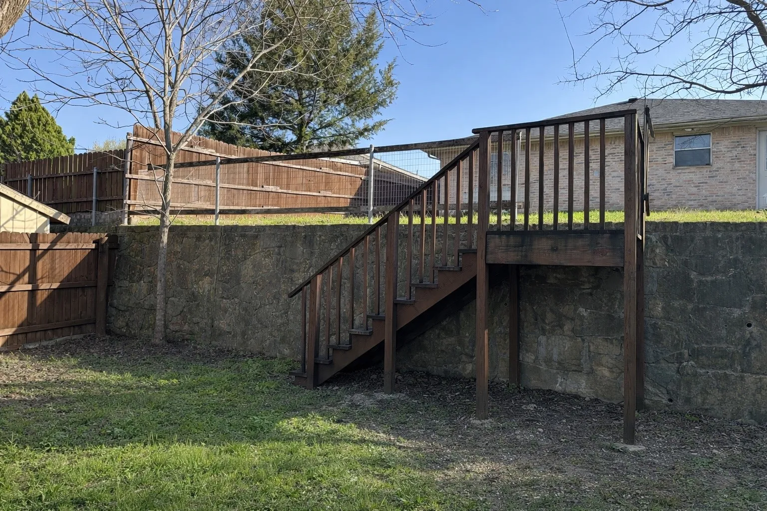 Single Family Residence For Sale in Dallas County , 3819 Kiest Valley Court, Dallas, Texas 75233, 3 Bedroom, 2 Bathroom, 1 Garage spaces, 1,273 Sqft, built in 2005, mls#21202702, Real Estate Agent in Dallas, Homes For Sale in Dallas county, Homes For Sale in Dallas, Realtor in Dallas Texas, Real Estate Brokerage Independent Realty Texas, Luminita Cordes Realtor