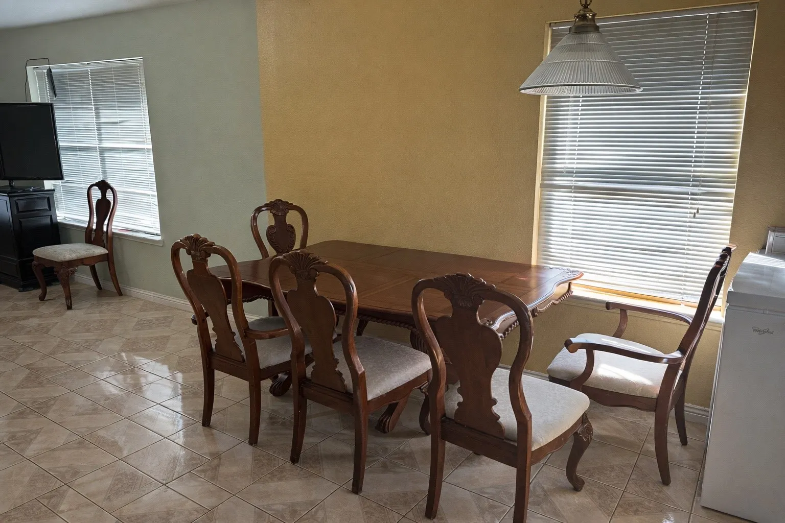 Single Family Residence For Sale in Dallas County , 3819 Kiest Valley Court, Dallas, Texas 75233, 3 Bedroom, 2 Bathroom, 1 Garage spaces, 1,273 Sqft, built in 2005, mls#21202702, Real Estate Agent in Dallas, Homes For Sale in Dallas county, Homes For Sale in Dallas, Realtor in Dallas Texas, Real Estate Brokerage Independent Realty Texas, Luminita Cordes Realtor