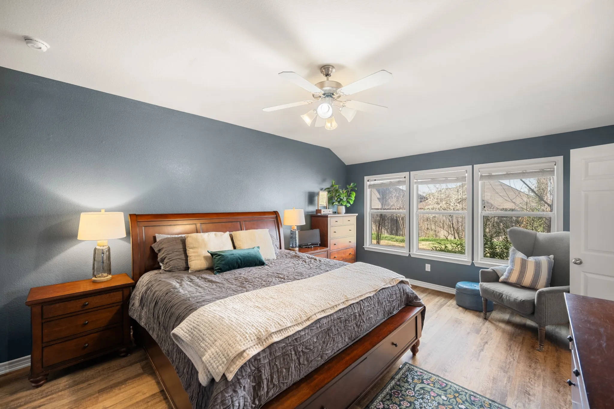 Single Family Residence For Sale in Denton County , 2721 Clubhouse Drive, Denton, Texas 76210, 4 Bedroom, 2 Bathroom, 2 Garage spaces, 2,330 Sqft, built in 2004, Preowned, mls#21199293, Real Estate Agent in Denton, Homes For Sale in Denton county, Homes For Sale in Denton, Realtor in Denton Texas, Real Estate Brokerage Independent Realty Texas, Luminita Cordes Realtor