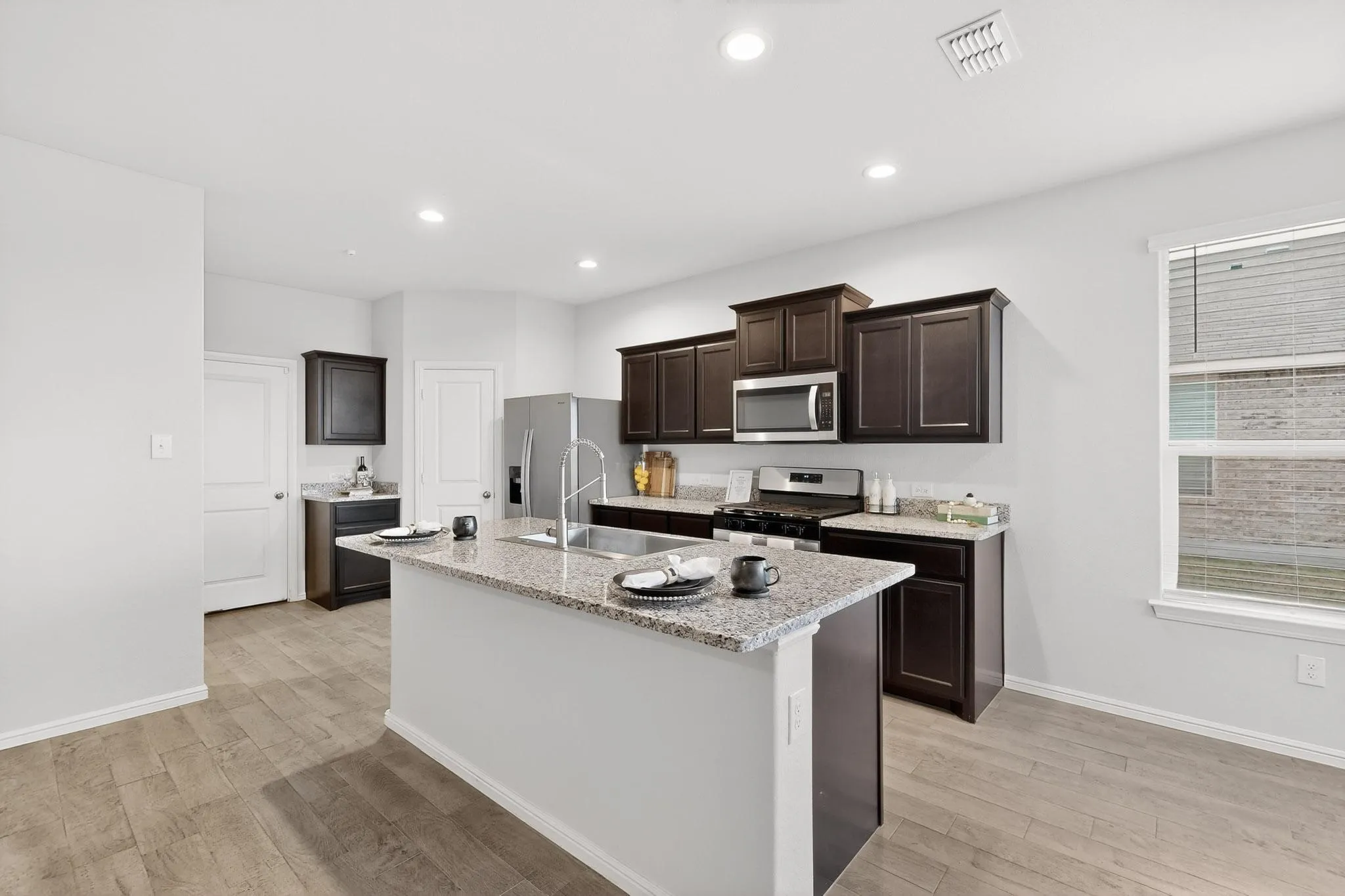 Single Family Residence For Sale in Tarrant County , 9608 Fallston Drive, Fort Worth, Texas 76108, 4 Bedrooms, 2 Bathrooms, 2 Garage spaces, 1,776 Sqft, built in 2022, Preowned, Price $325,000, mls#21200497, Real Estate Agent in Fort Worth, Homes For Sale in Tarrant county, Homes For Sale in Fort Worth, Realtor in Fort Worth Texas, Real Estate Brokerage Independent Realty Texas, Luminita Cordes Realtor
