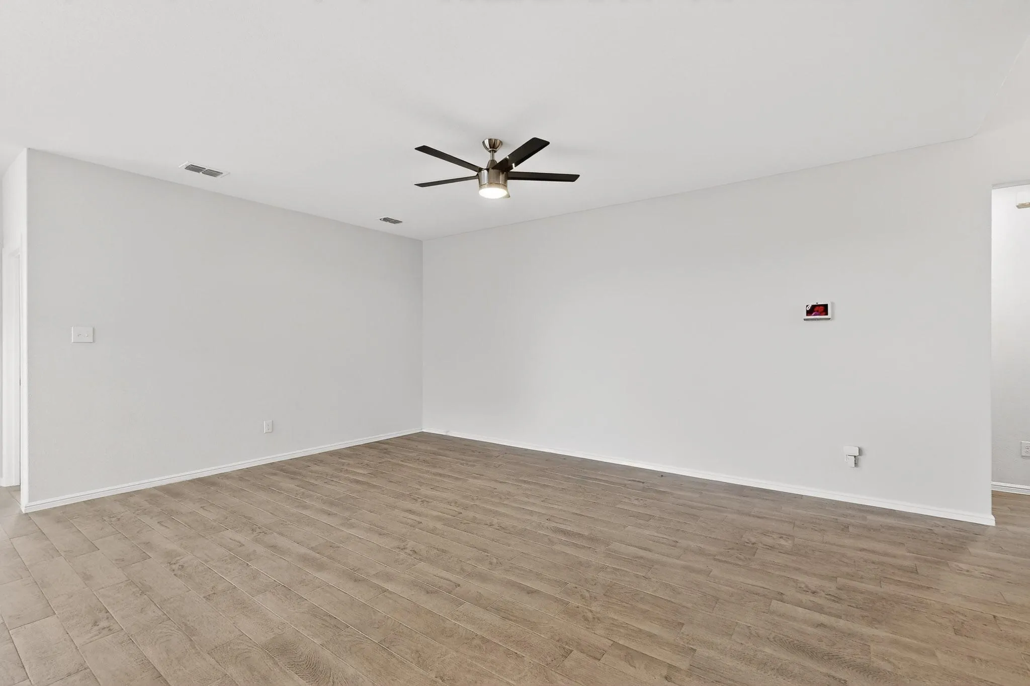 Single Family Residence For Sale in Tarrant County , 9608 Fallston Drive, Fort Worth, Texas 76108, 4 Bedrooms, 2 Bathrooms, 2 Garage spaces, 1,776 Sqft, built in 2022, Preowned, Price $325,000, mls#21200497, Real Estate Agent in Fort Worth, Homes For Sale in Tarrant county, Homes For Sale in Fort Worth, Realtor in Fort Worth Texas, Real Estate Brokerage Independent Realty Texas, Luminita Cordes Realtor