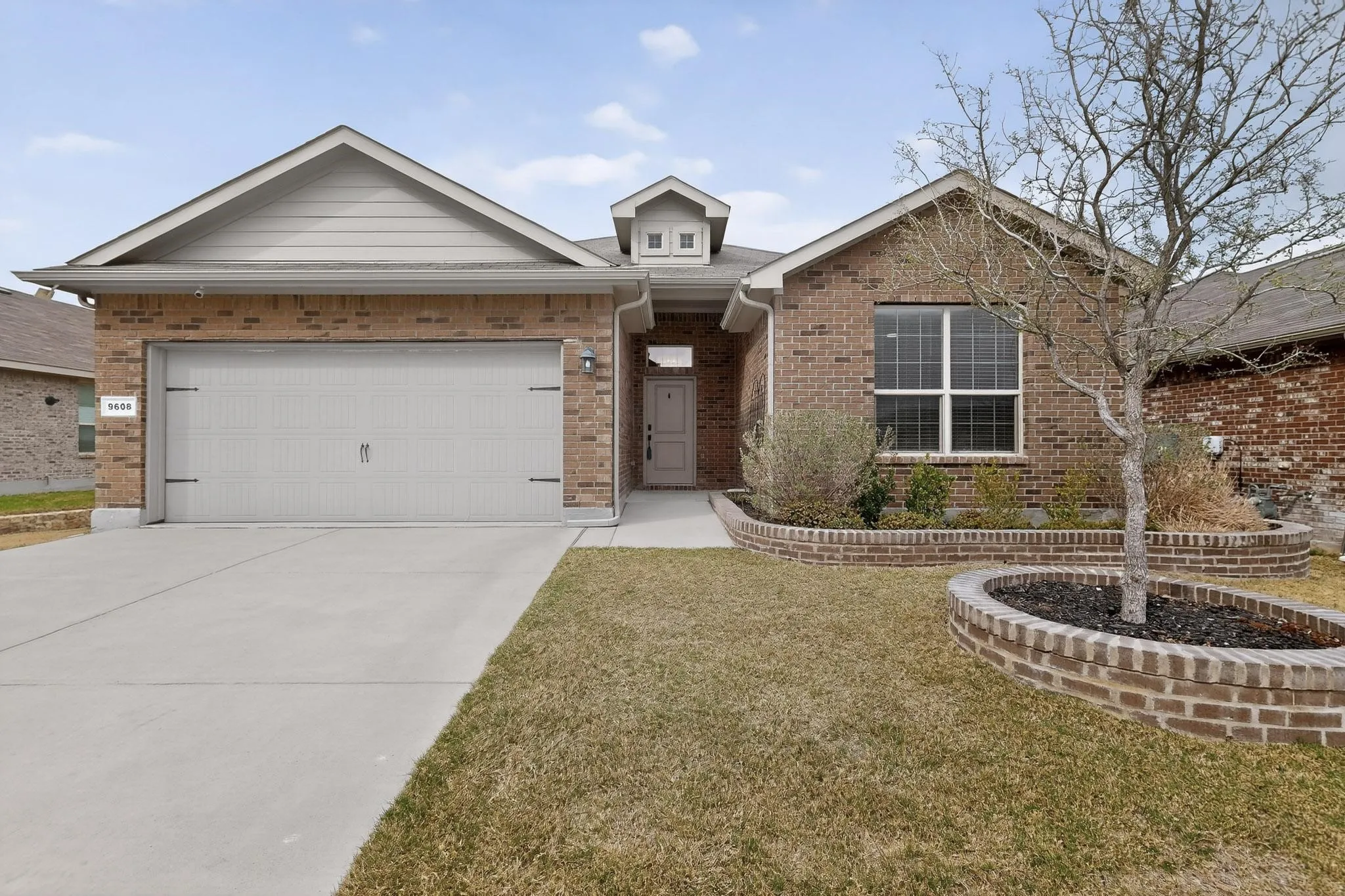Single Family Residence For Sale in Tarrant County , 9608 Fallston Drive, Fort Worth, Texas 76108, 4 Bedrooms, 2 Bathrooms, 2 Garage spaces, 1,776 Sqft, built in 2022, Preowned, Price $325,000, mls#21200497, Real Estate Agent in Fort Worth, Homes For Sale in Tarrant county, Homes For Sale in Fort Worth, Realtor in Fort Worth Texas, Real Estate Brokerage Independent Realty Texas, Luminita Cordes Realtor