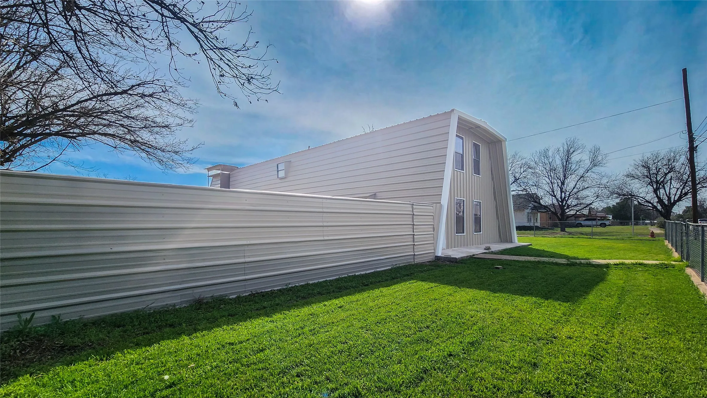 Single Family Residence For Sale in Runnels County , 401 E Pierce Street, Winters, Texas 79567, 4 Bedroom, 3 Bathroom, Garage spaces, 3,216 Sqft, built in 1983, Preowned, mls#21202142, Real Estate Agent in Winters, Homes For Sale in Runnels county, Homes For Sale in Winters, Realtor in Winters Texas, Real Estate Brokerage Independent Realty Texas, Luminita Cordes Realtor