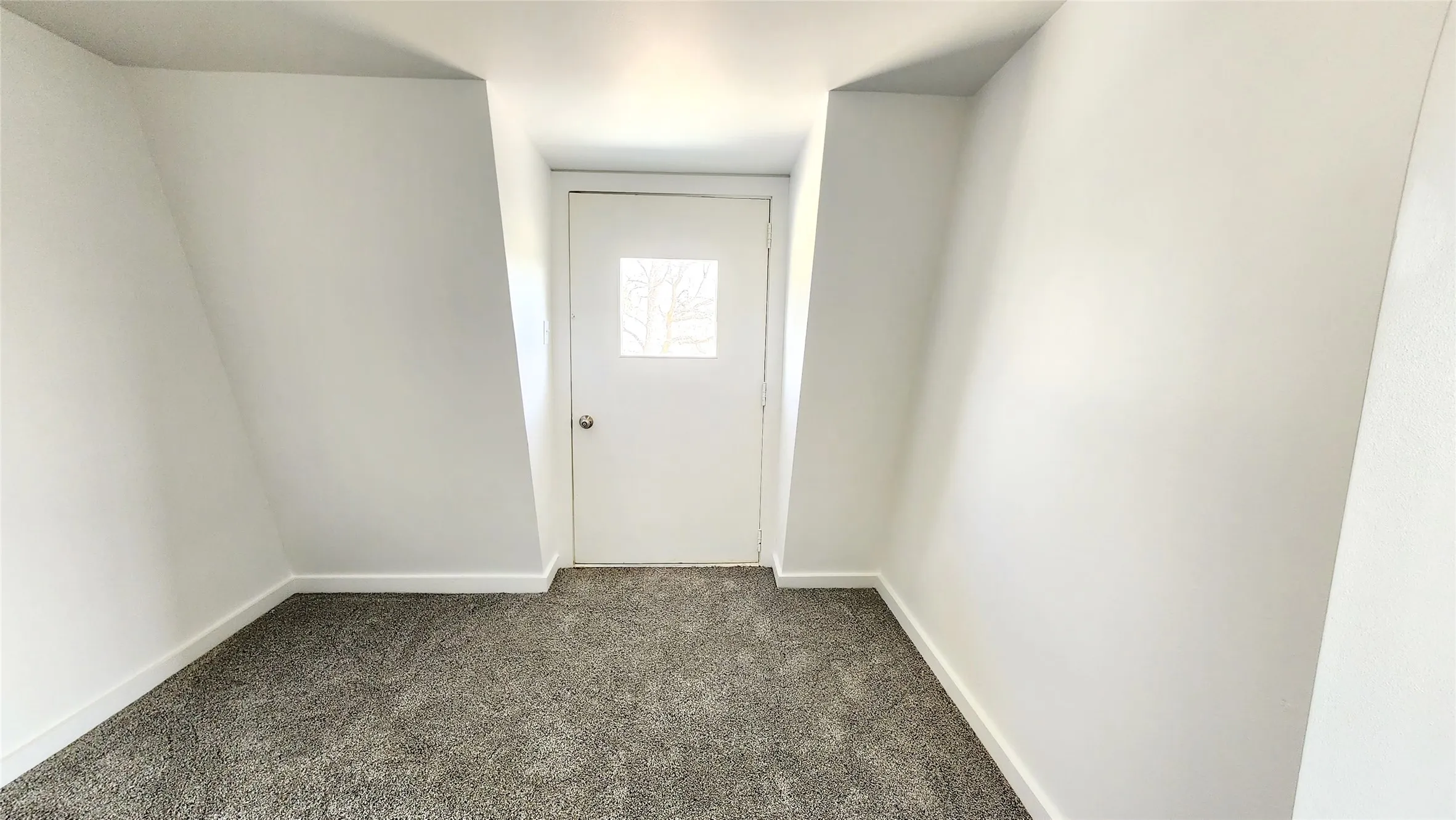 Upstairs entry/porch access