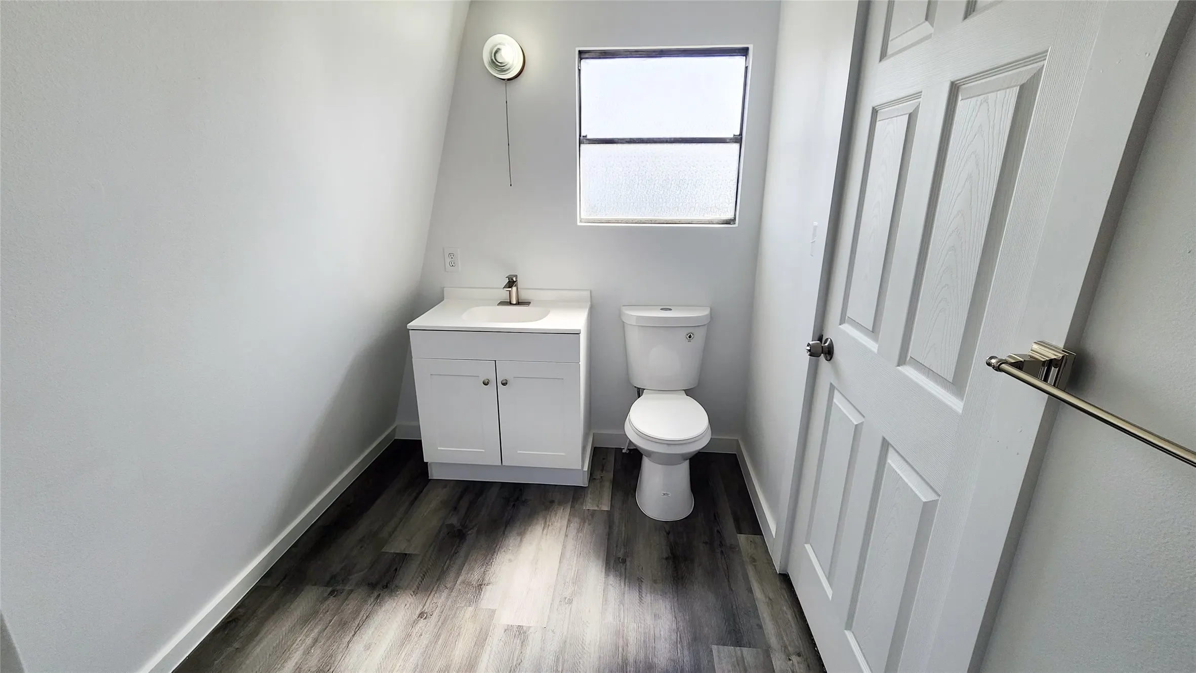 Single Family Residence For Sale in Runnels County , 401 E Pierce Street, Winters, Texas 79567, 4 Bedroom, 3 Bathroom, Garage spaces, 3,216 Sqft, built in 1983, Preowned, mls#21202142, Real Estate Agent in Winters, Homes For Sale in Runnels county, Homes For Sale in Winters, Realtor in Winters Texas, Real Estate Brokerage Independent Realty Texas, Luminita Cordes Realtor