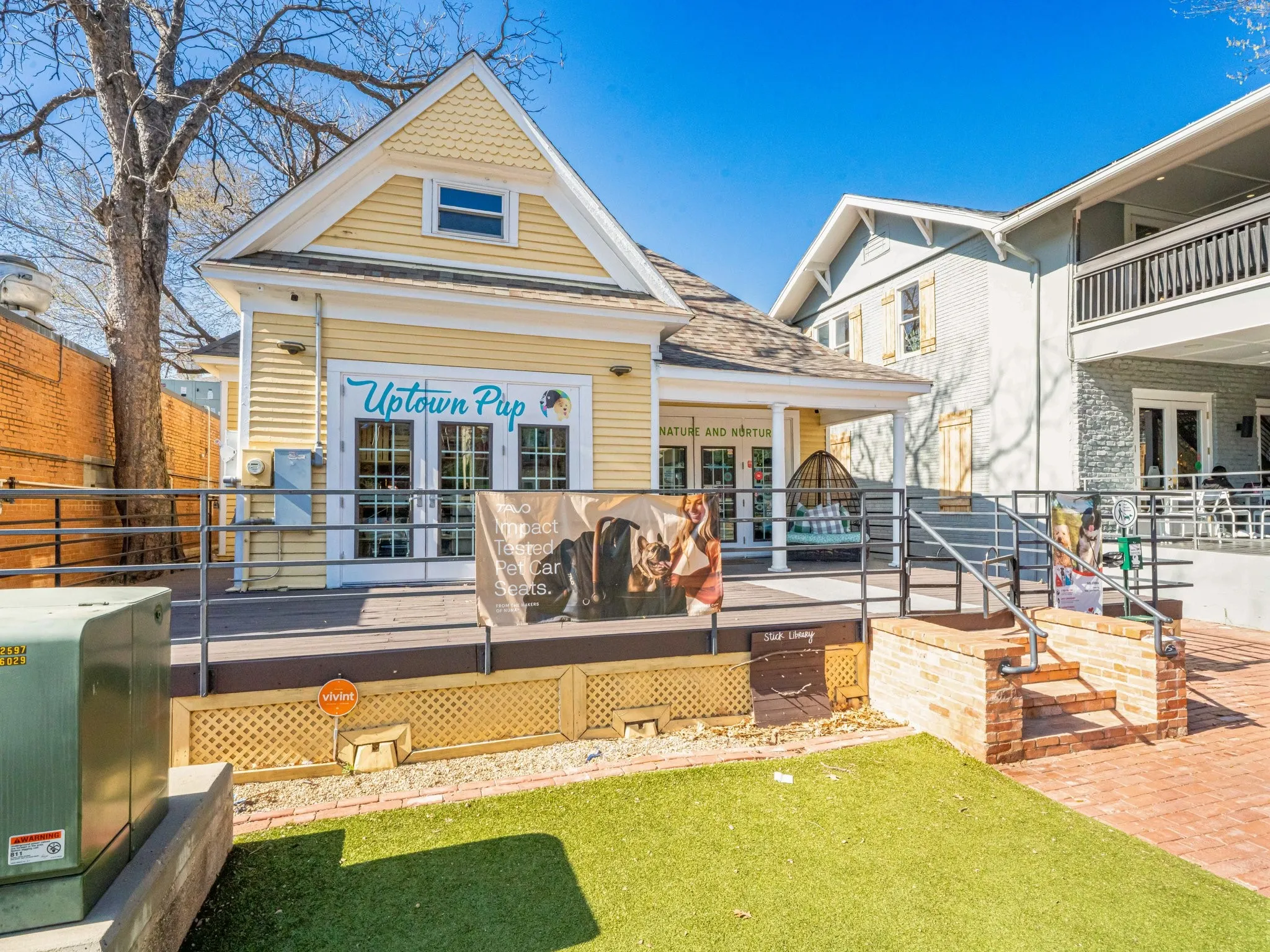 Townhouse For Sale in Dallas County , 2906 Thomas Avenue, Dallas, Texas 75204, 3 Bedroom, 4 Bathroom, 2 Garage spaces, 3,428 Sqft, built in 2000, mls#21193899, Real Estate Agent in Dallas, Homes For Sale in Dallas county, Homes For Sale in Dallas, Realtor in Dallas Texas, Real Estate Brokerage Independent Realty Texas, Luminita Cordes Realtor