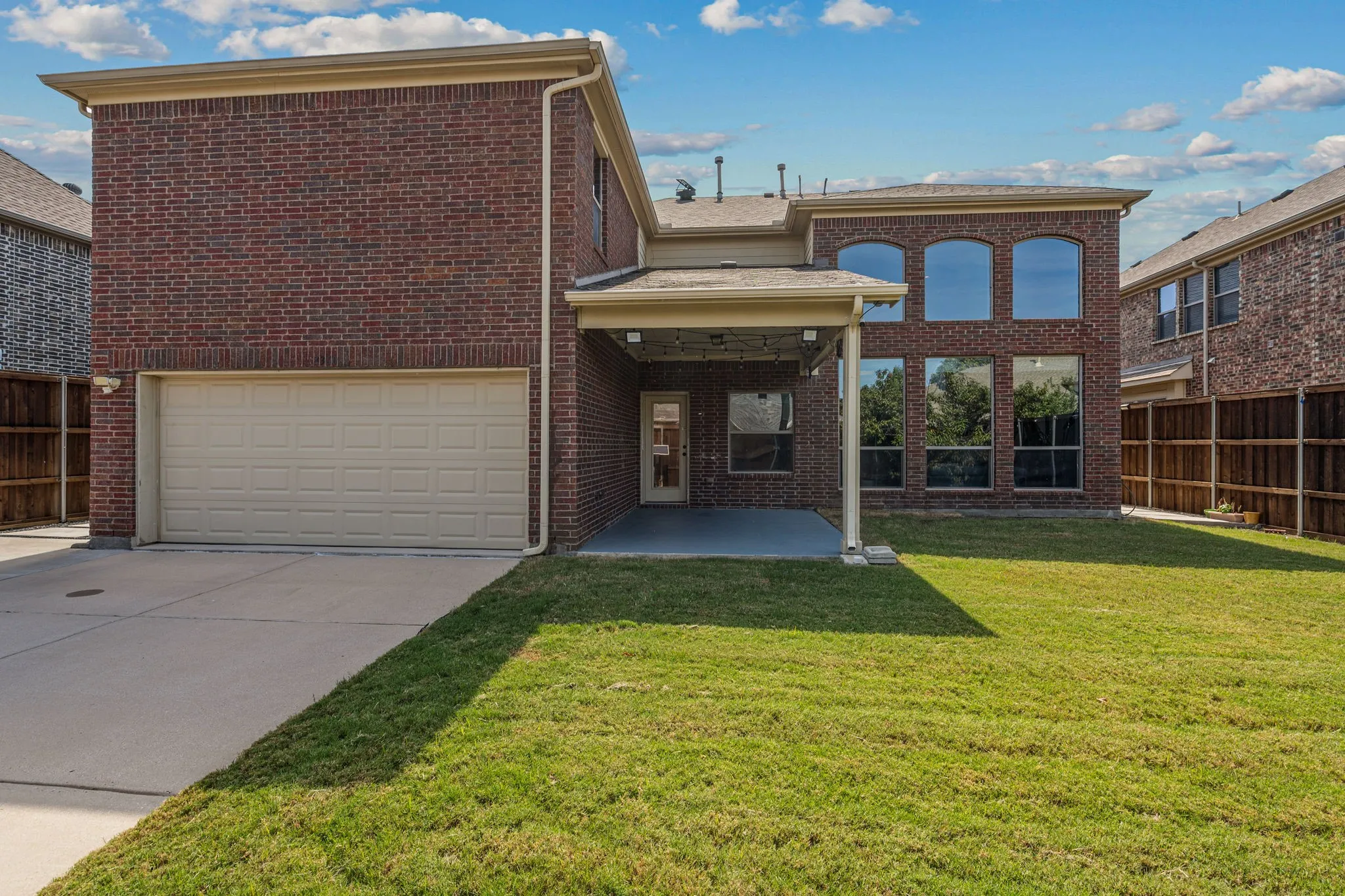 Single Family Residence For Sale in Denton County , 3360 Country Glen Trail, Frisco, Texas 75034, 5 Bedroom, 5 Bathroom, 2 Garage spaces, 4,083 Sqft, built in 2011, Preowned, mls#21202816, Real Estate Agent in Frisco, Homes For Sale in Denton county, Homes For Sale in Frisco, Realtor in Frisco Texas, Real Estate Brokerage Independent Realty Texas, Luminita Cordes Realtor