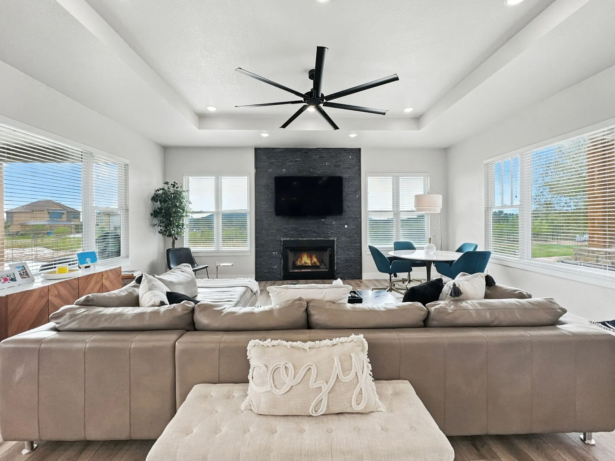 Single Family Residence For Sale in Palo Pinto County , 3007 Shoreside Point, Graford, Texas 76449, 3 Bedroom, 3 Bathroom, 1 Garage spaces, 2,515 Sqft, built in 2023, Preowned, mls#21202636, Real Estate Agent in Graford, Homes For Sale in Palo Pinto county, Homes For Sale in Graford, Realtor in Graford Texas, Real Estate Brokerage Independent Realty Texas, Luminita Cordes Realtor
