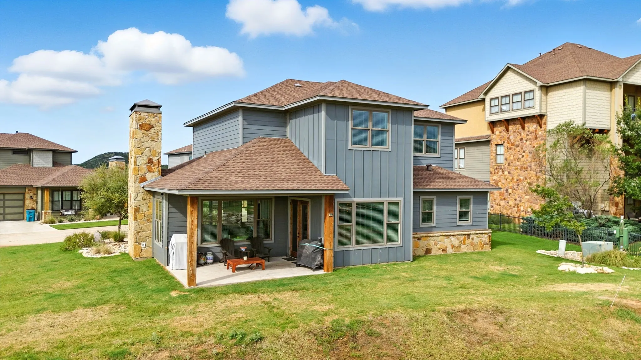 Single Family Residence For Sale in Palo Pinto County , 3007 Shoreside Point, Graford, Texas 76449, 3 Bedroom, 3 Bathroom, 1 Garage spaces, 2,515 Sqft, built in 2023, Preowned, mls#21202636, Real Estate Agent in Graford, Homes For Sale in Palo Pinto county, Homes For Sale in Graford, Realtor in Graford Texas, Real Estate Brokerage Independent Realty Texas, Luminita Cordes Realtor
