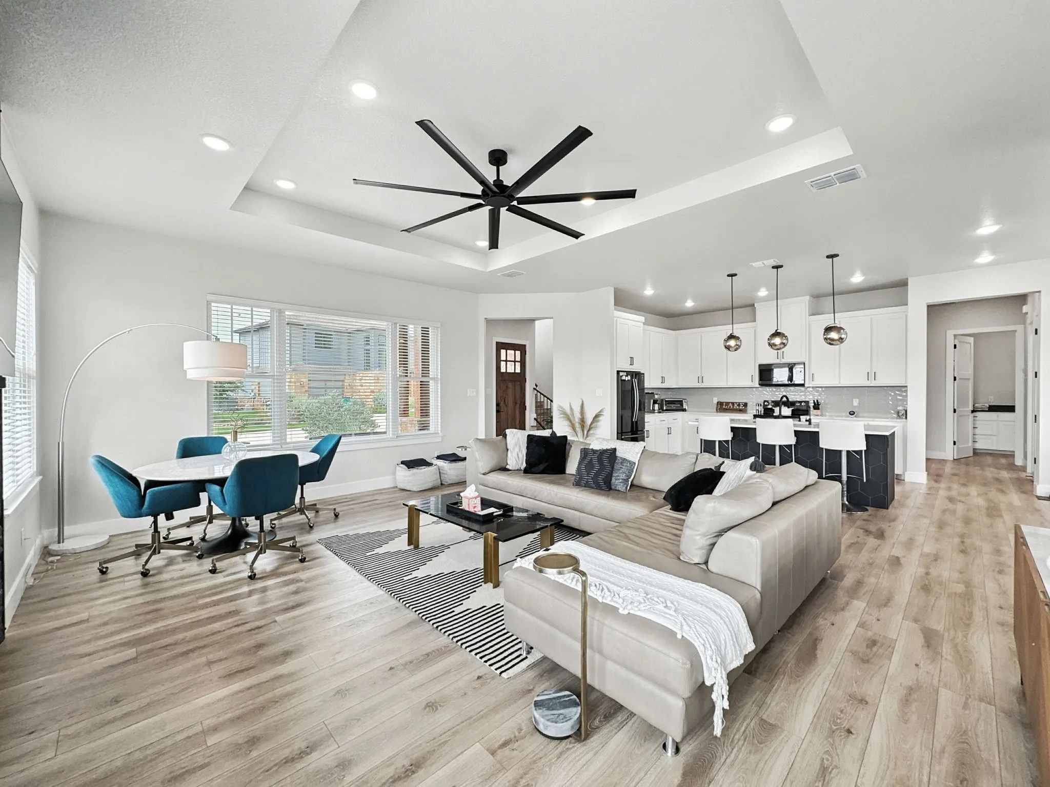 Single Family Residence For Sale in Palo Pinto County , 3007 Shoreside Point, Graford, Texas 76449, 3 Bedroom, 3 Bathroom, 1 Garage spaces, 2,515 Sqft, built in 2023, Preowned, mls#21202636, Real Estate Agent in Graford, Homes For Sale in Palo Pinto county, Homes For Sale in Graford, Realtor in Graford Texas, Real Estate Brokerage Independent Realty Texas, Luminita Cordes Realtor