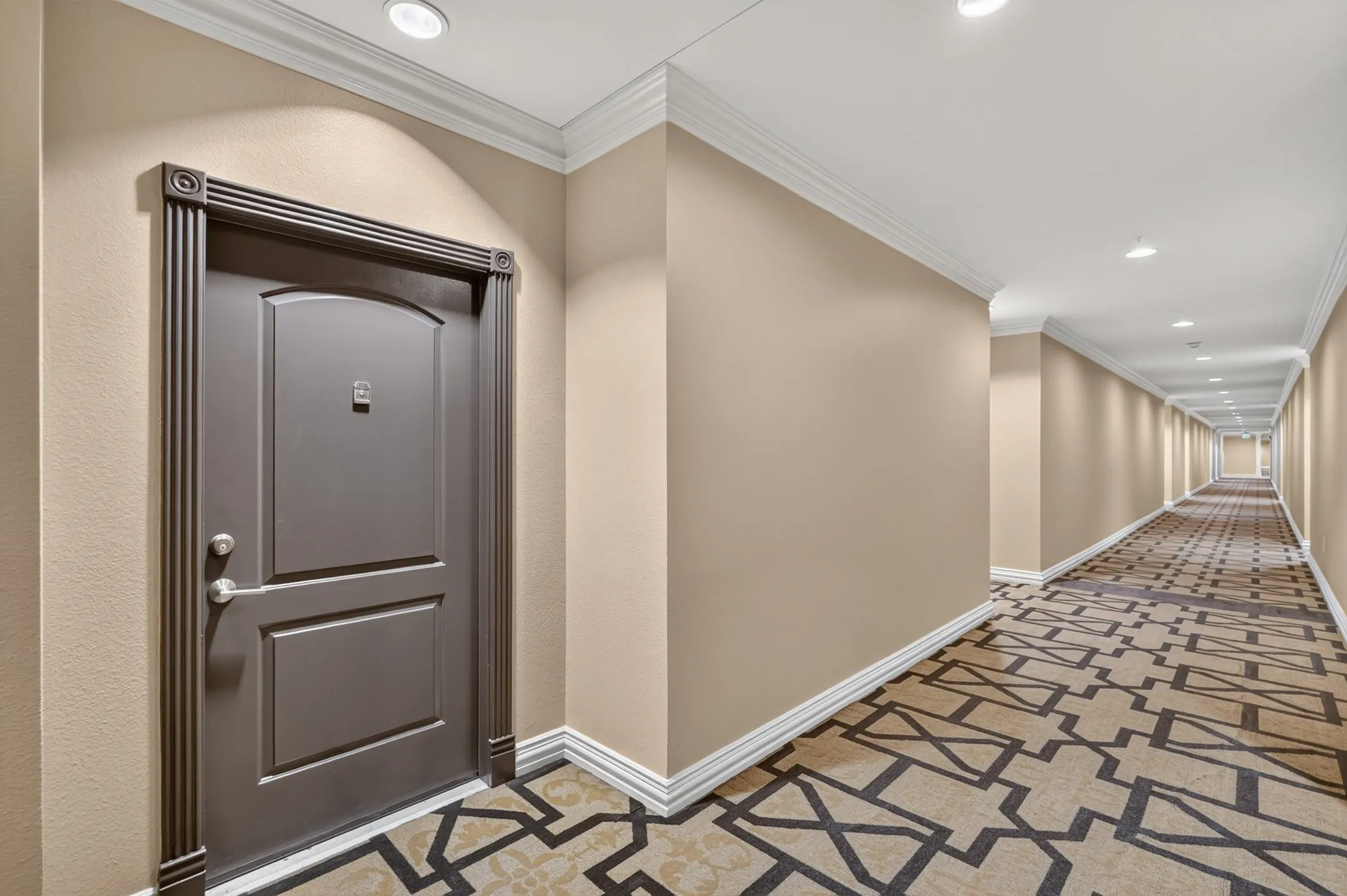 Condominium For Sale in Dallas County , 3225 Turtle Creek Boulevard 1528, Dallas, Texas 75219, 1 Bedroom, 1 Bathroom, 1 Garage spaces, 832 Sqft, built in 1998, Preowned, mls#21203445, Real Estate Agent in Dallas, Homes For Sale in Dallas county, Homes For Sale in Dallas, Realtor in Dallas Texas, Real Estate Brokerage Independent Realty Texas, Luminita Cordes Realtor