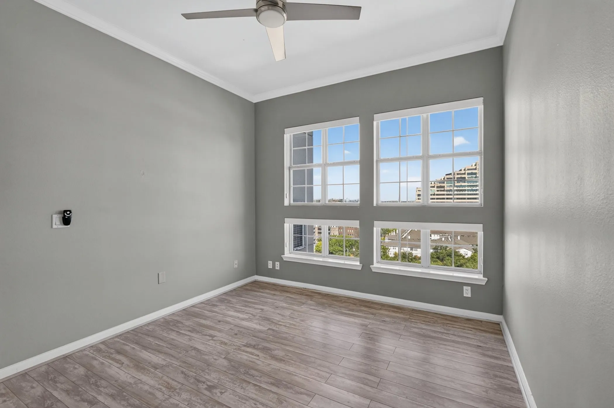 Condominium For Sale in Dallas County , 3225 Turtle Creek Boulevard 1528, Dallas, Texas 75219, 1 Bedroom, 1 Bathroom, 1 Garage spaces, 832 Sqft, built in 1998, Preowned, mls#21203445, Real Estate Agent in Dallas, Homes For Sale in Dallas county, Homes For Sale in Dallas, Realtor in Dallas Texas, Real Estate Brokerage Independent Realty Texas, Luminita Cordes Realtor