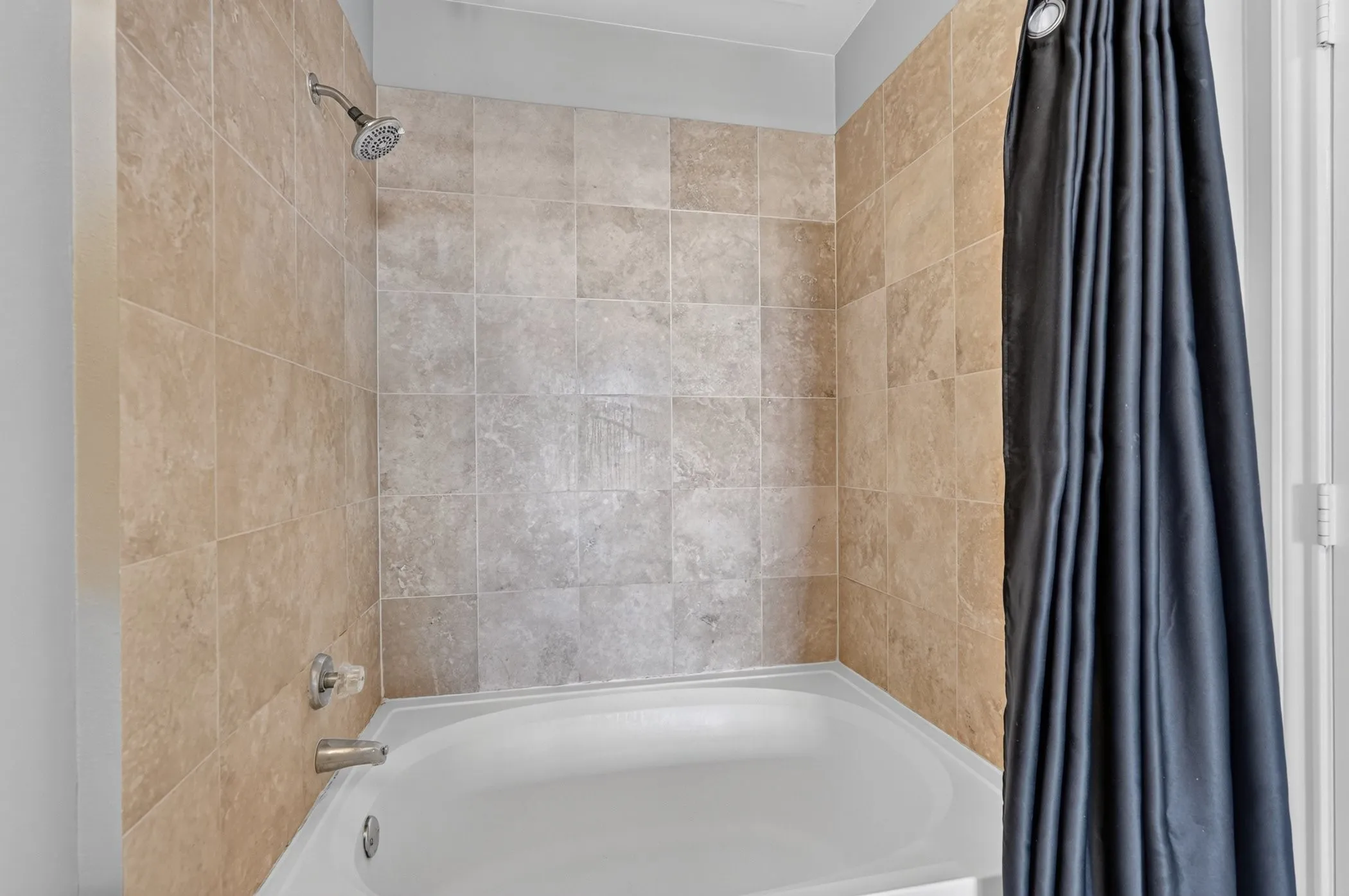Condominium For Sale in Dallas County , 3225 Turtle Creek Boulevard 1528, Dallas, Texas 75219, 1 Bedroom, 1 Bathroom, 1 Garage spaces, 832 Sqft, built in 1998, Preowned, mls#21203445, Real Estate Agent in Dallas, Homes For Sale in Dallas county, Homes For Sale in Dallas, Realtor in Dallas Texas, Real Estate Brokerage Independent Realty Texas, Luminita Cordes Realtor